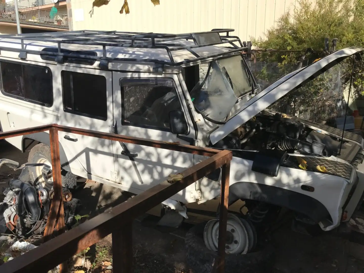 Land Rover Defender 110 SW E Blanco - 2