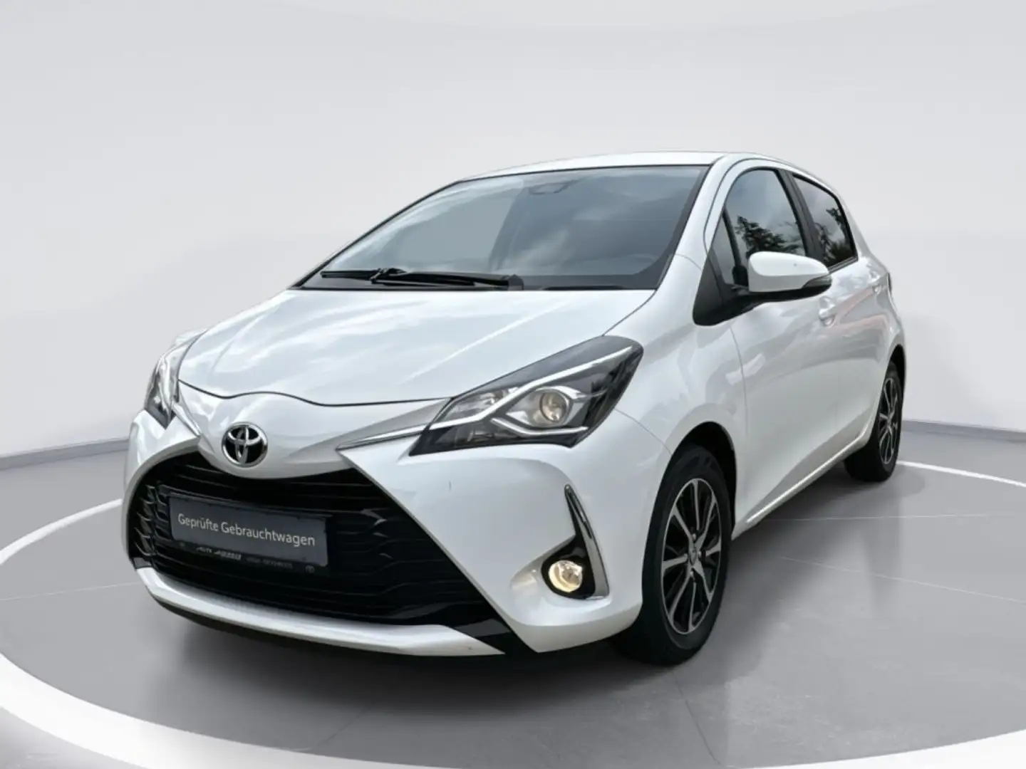 Toyota Yaris 1,5-Dual-VVT-iE Team Deutschland/Sitz-Hzg./Alu Weiß - 1