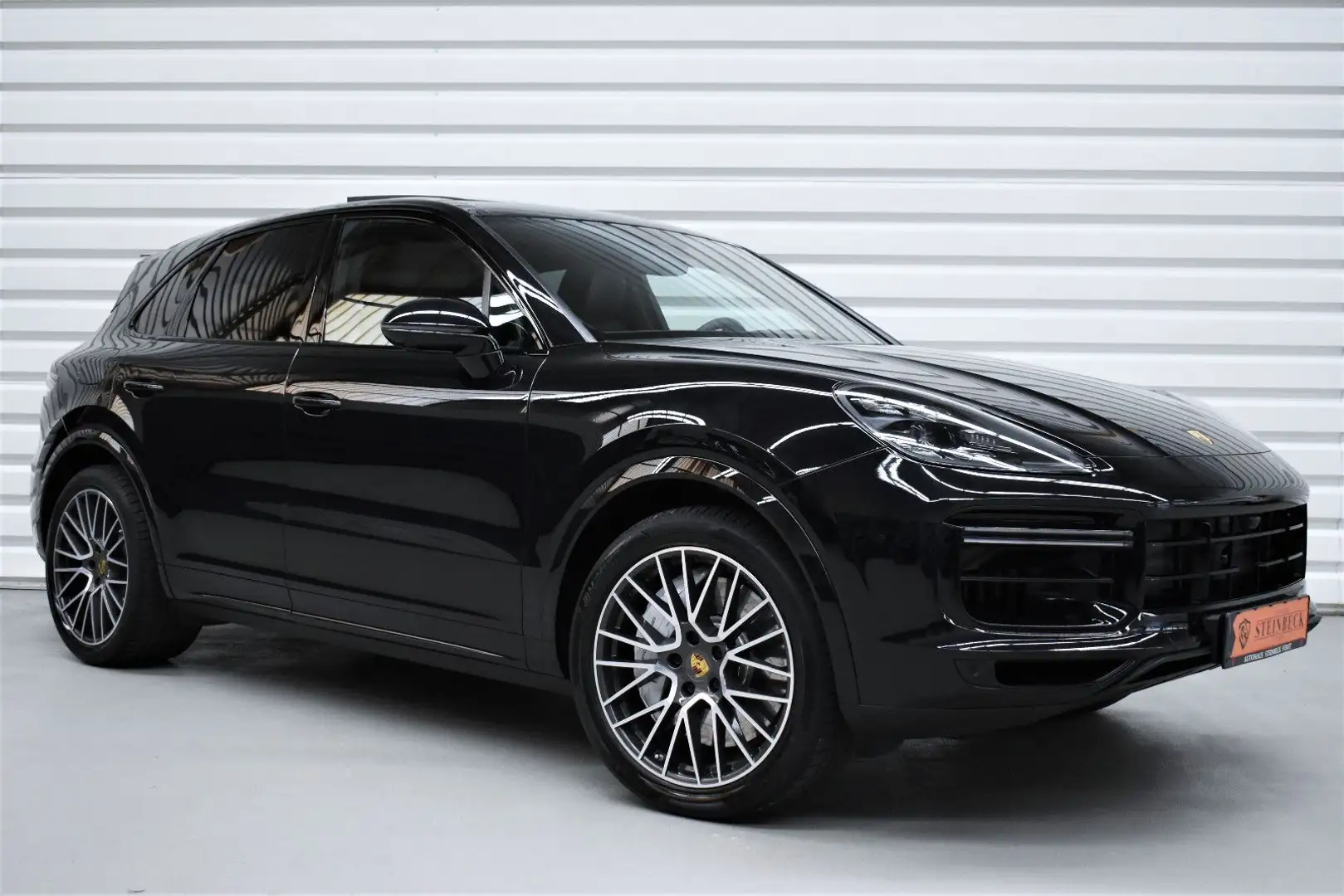 Porsche Cayenne Turbo+Totwinkel+Chrono+Soft-Close+BOSE Schwarz - 1