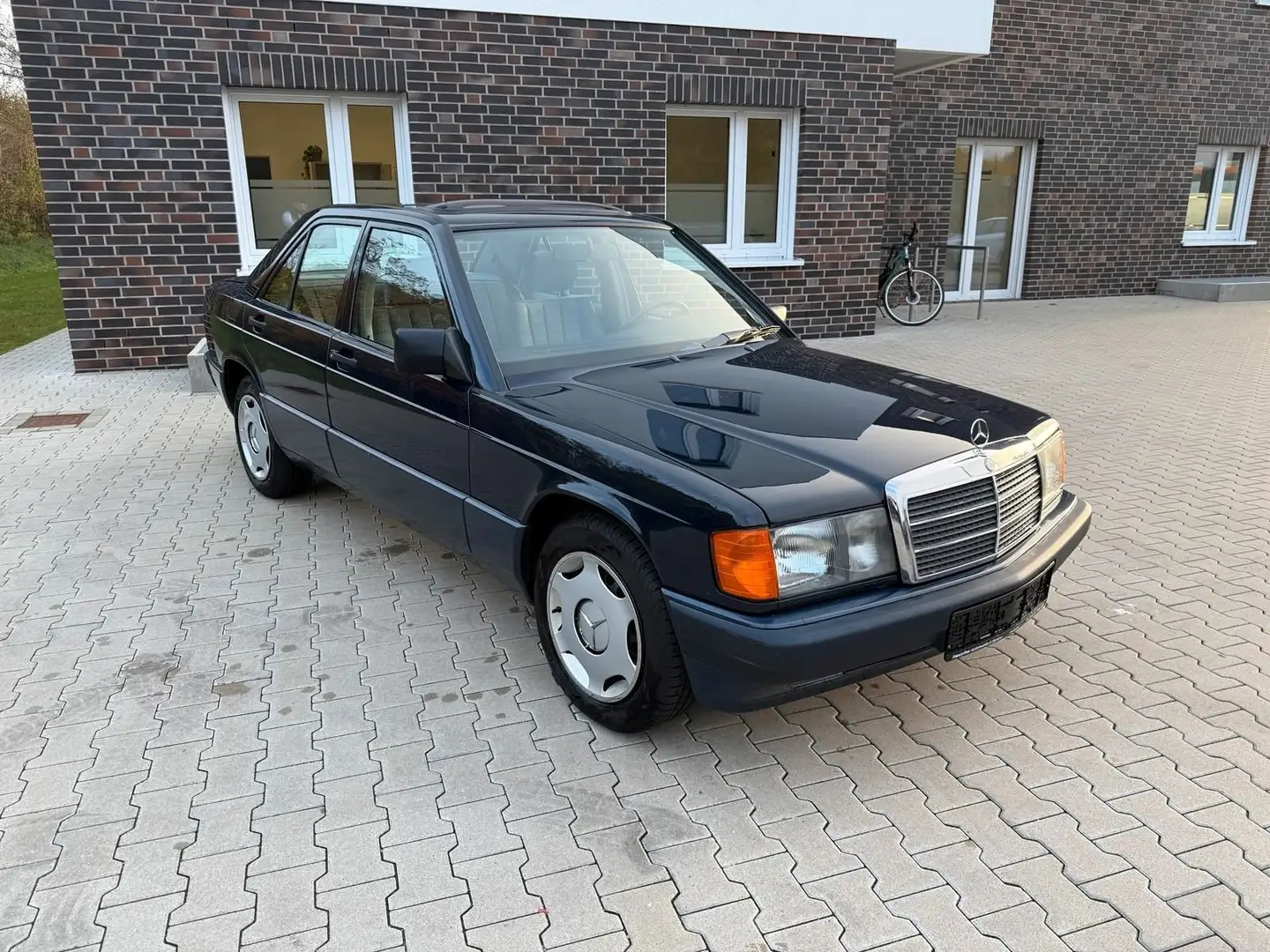 Mercedes-Benz 190 190+E+1.8 Kék - 2