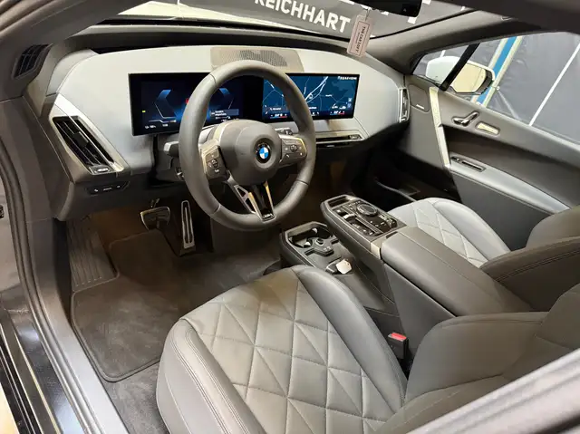 BMW Ix view 9