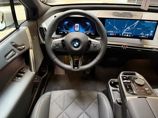 BMW Ix view 11