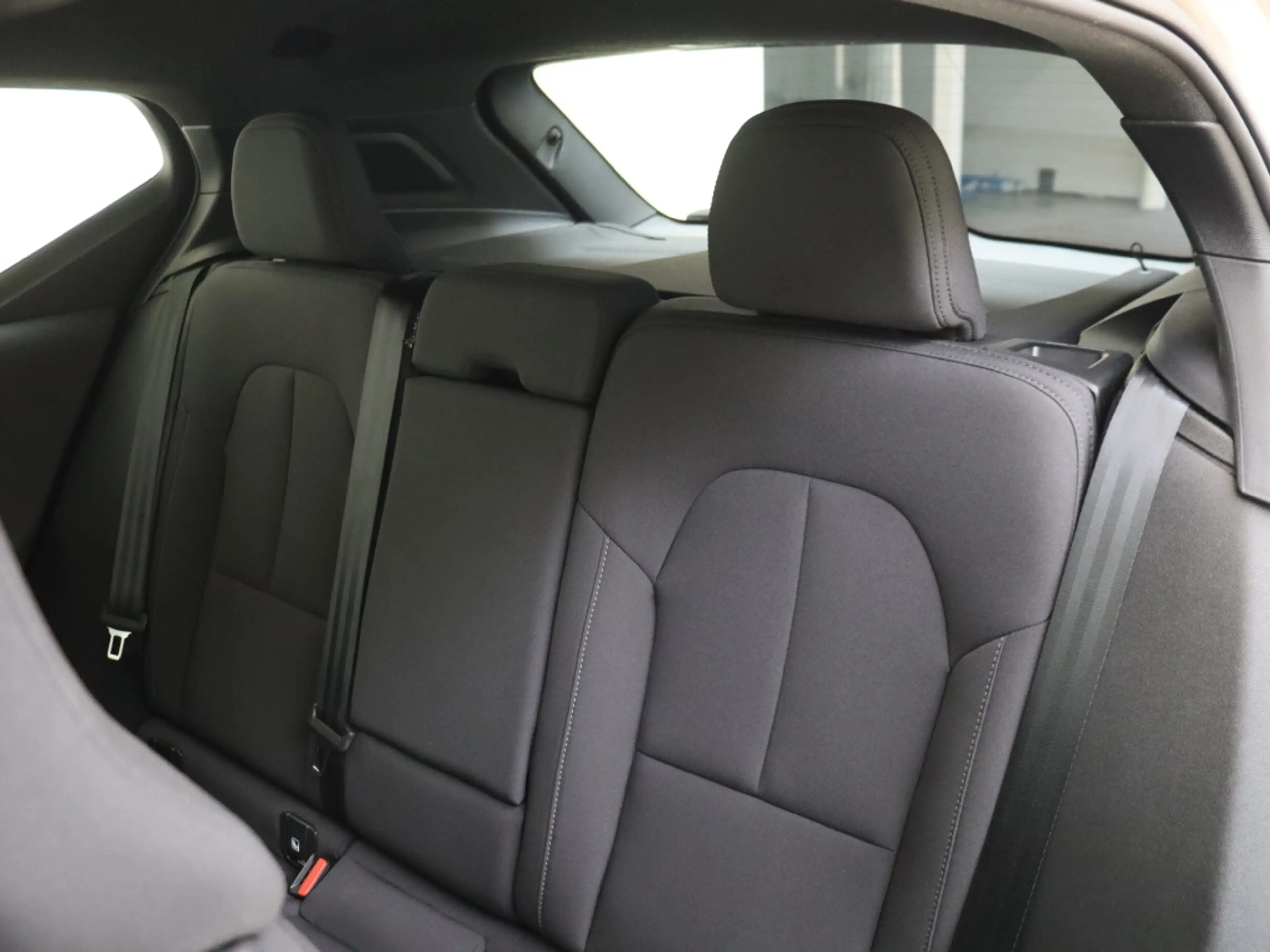 Volvo EX40 Extended Plus 82 kWh | Trekhaak | BLIS | Achteruit — photo 8