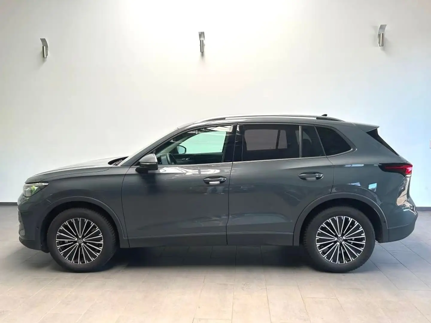 Volkswagen Tiguan 2.0 TDI 110 kW Life LED Sitzheizung Navig Grigio - 2