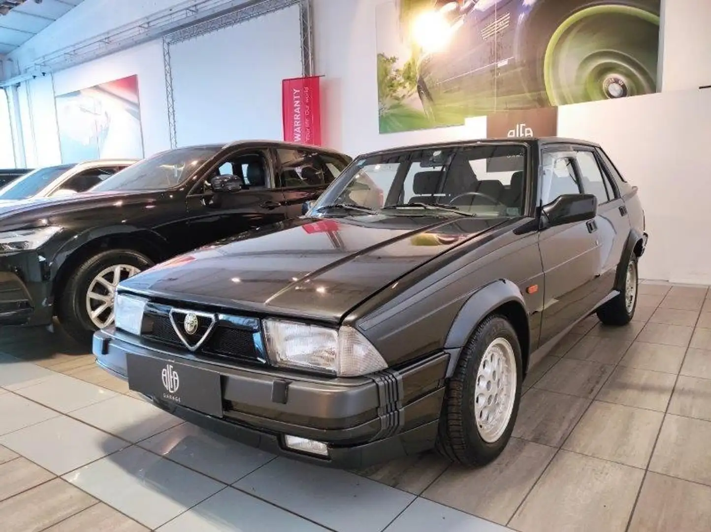 Alfa Romeo 75 - 1.8i turbo America Esemplare unico con climatron Zwart - 2