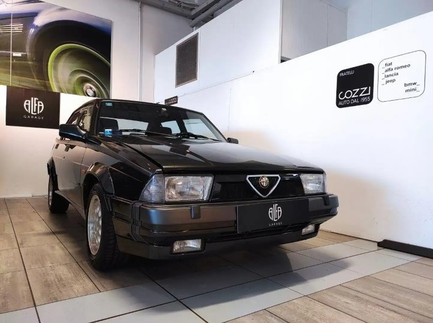 Alfa Romeo 75 - 1.8i turbo America Esemplare unico con climatron Czarny - 1