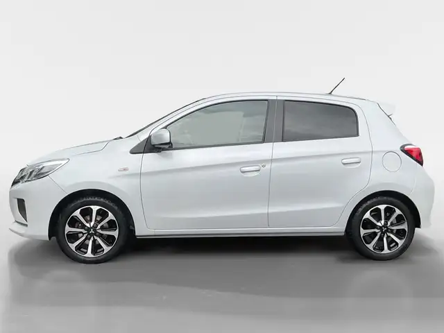 Mitsubishi Space Star view 3