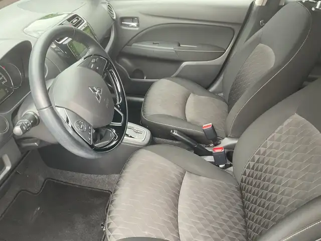 Mitsubishi Space Star view 8
