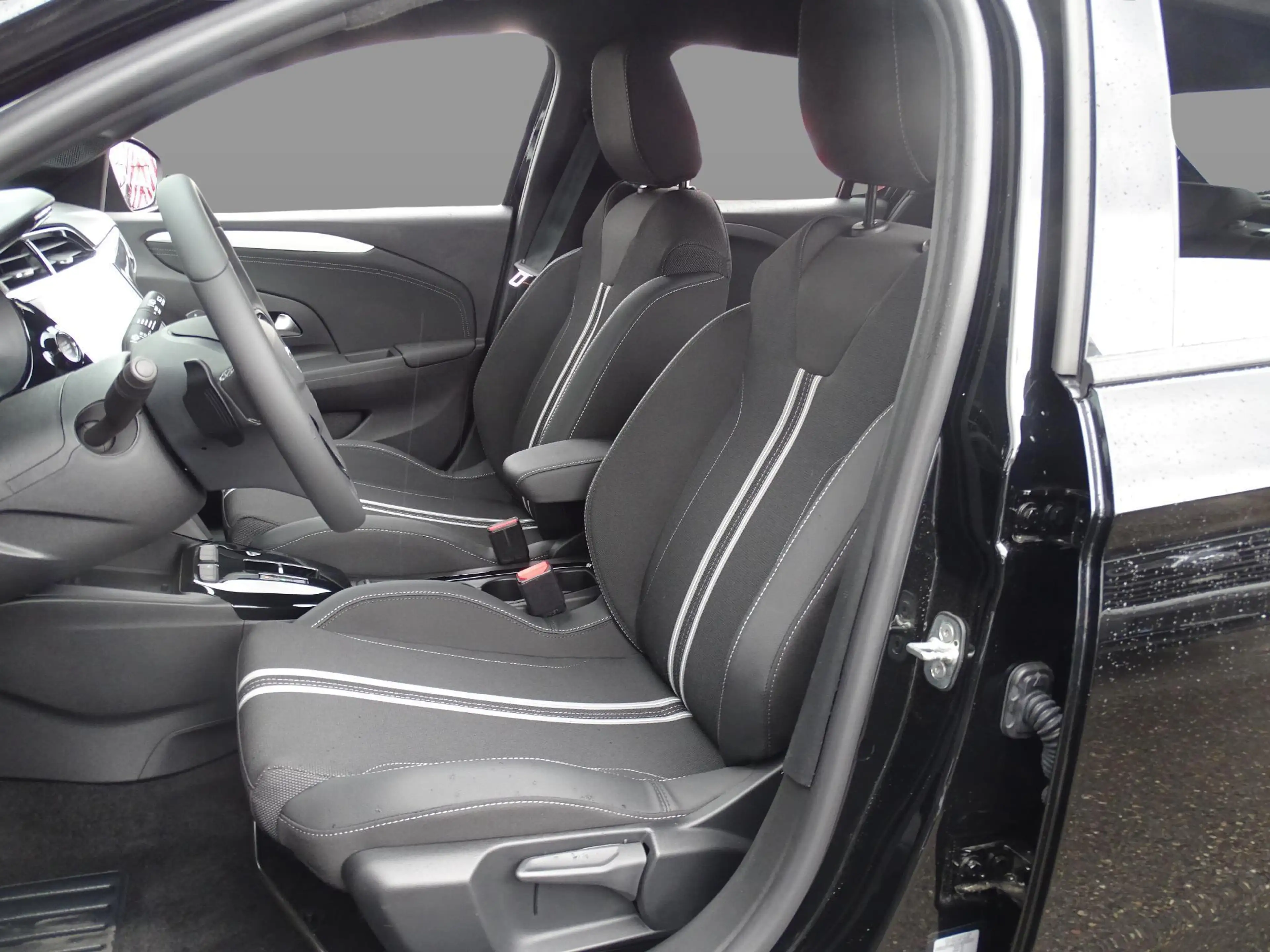 Opel Corsa 1.2 Turbo Hybrid 81kW eDTC GS — photo 11