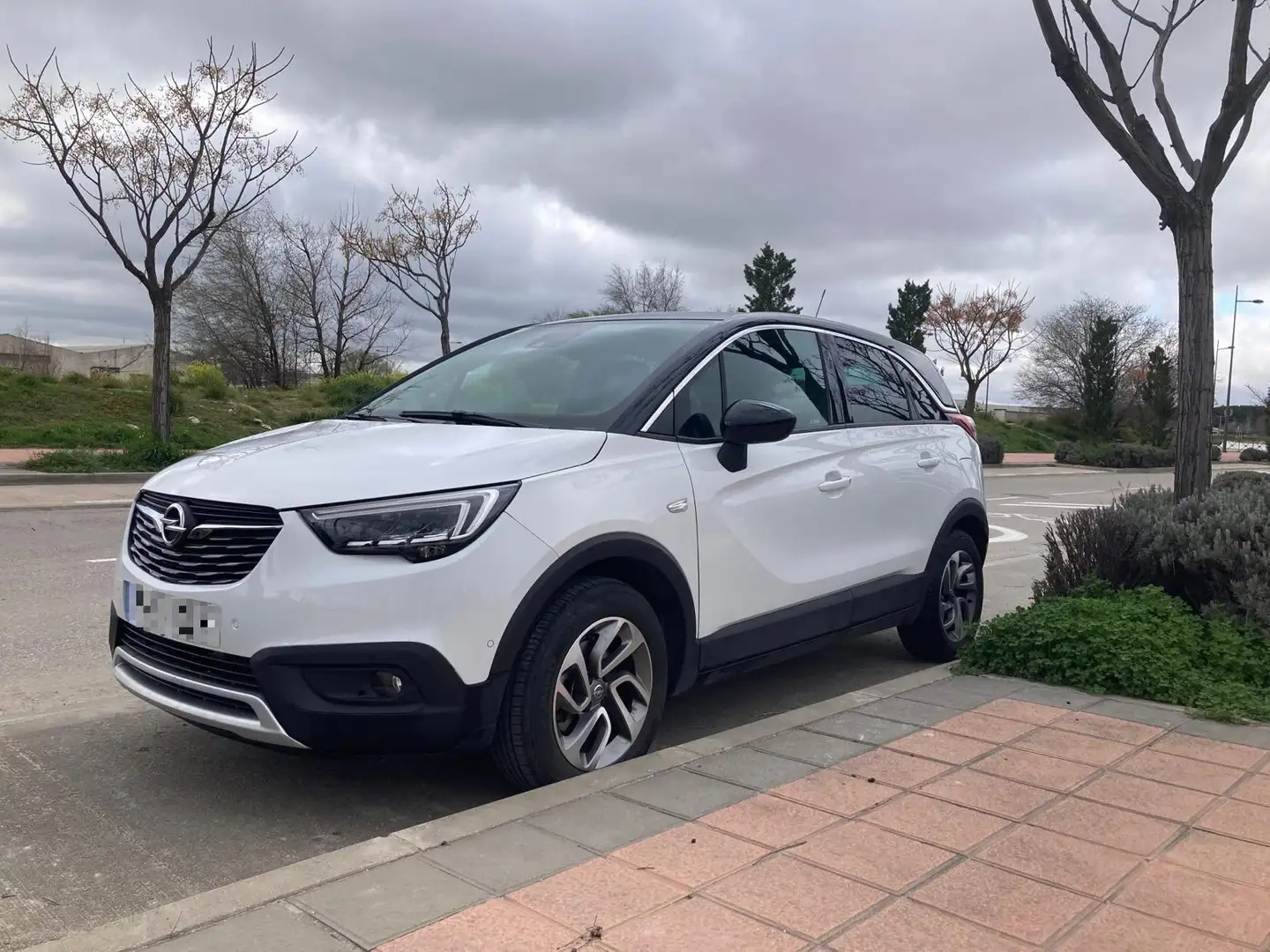 Opel Crossland X 1.2T S&S Excellence 130 White - 2