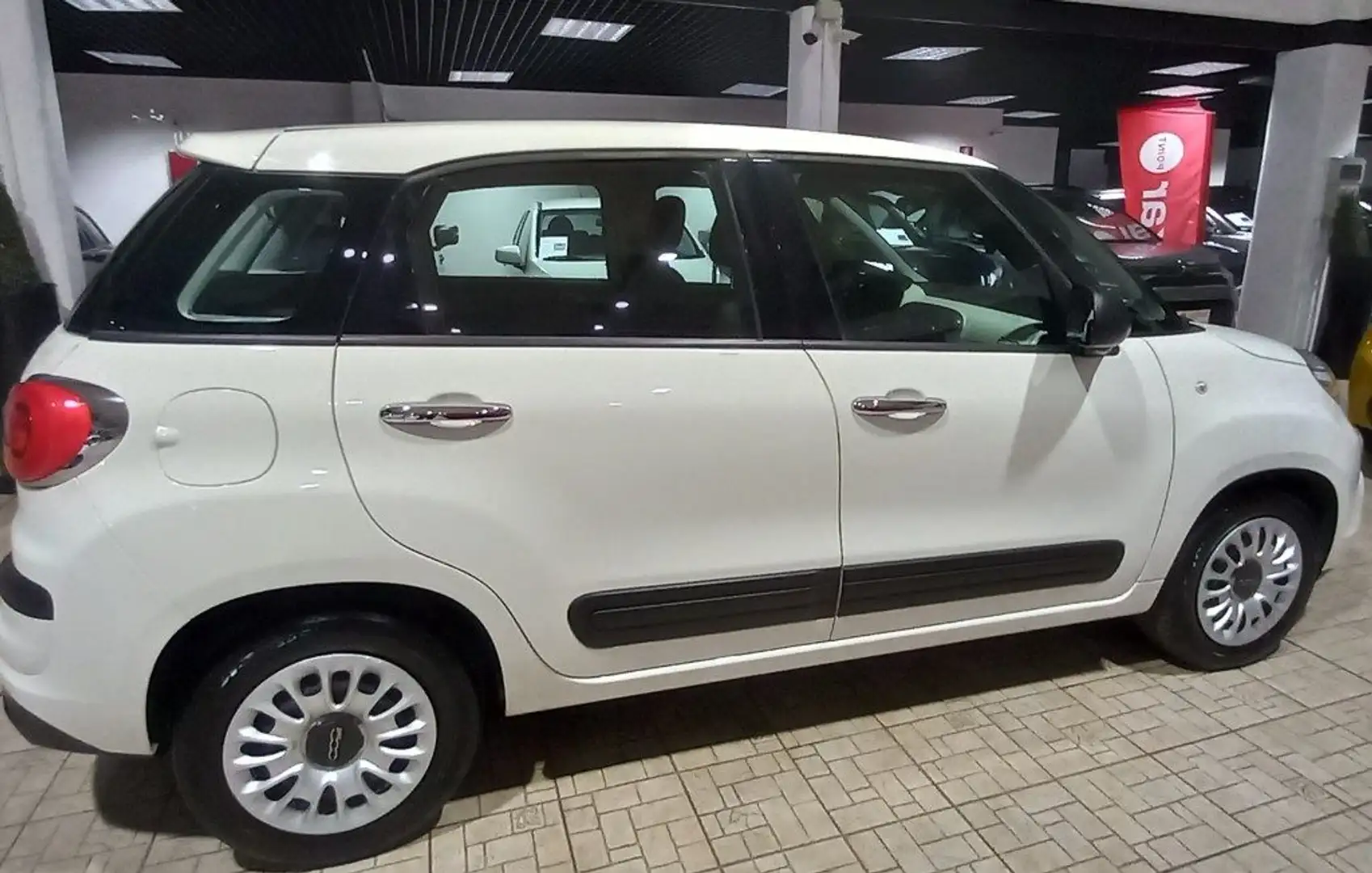 Fiat 500L 1.3 Multijet 95 CV Pop star Fehér - 2
