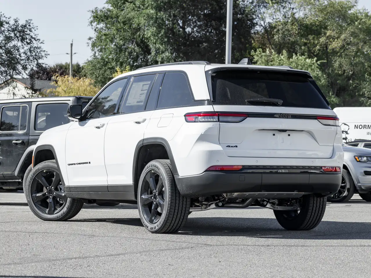 Jeep Grand Cherokee снимка Jeep Grand Cherokee