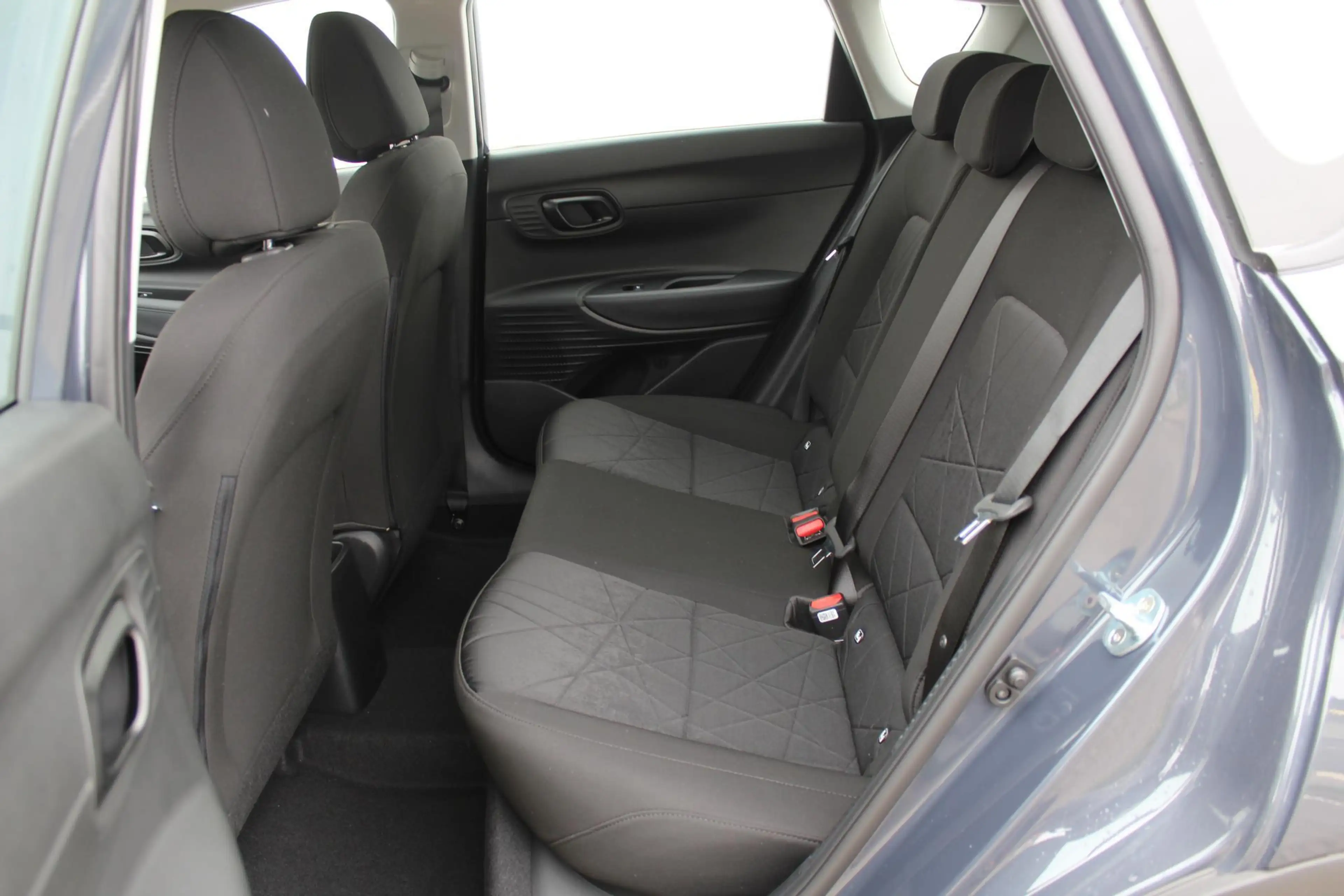Hyundai BAYON 1.0 T-GDI Comfort / Navigatie middels Apple Carpla — photo 6