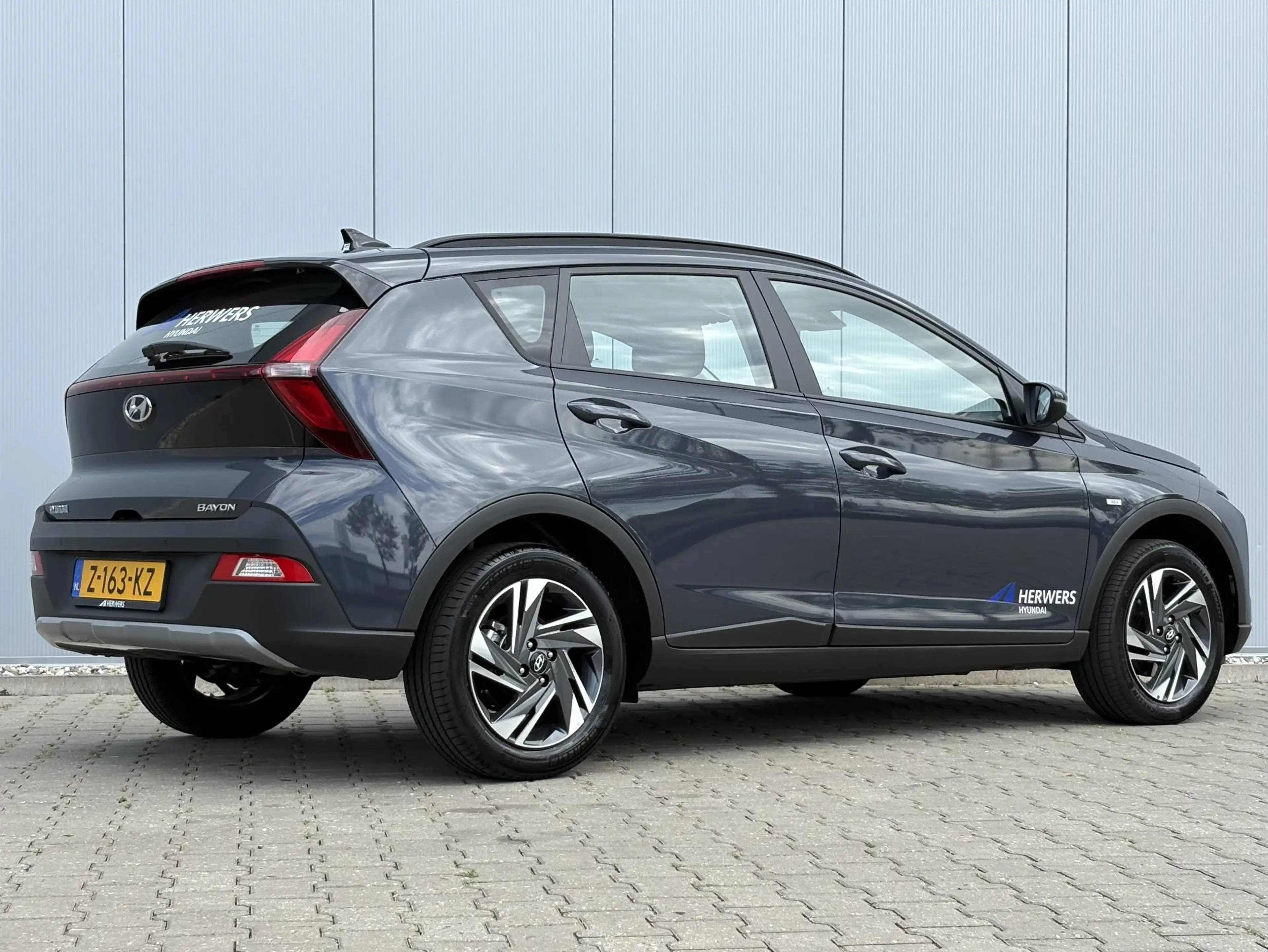 Hyundai BAYON 1.0 T-GDI Comfort / Navigatie middels Apple Carpla — photo 3
