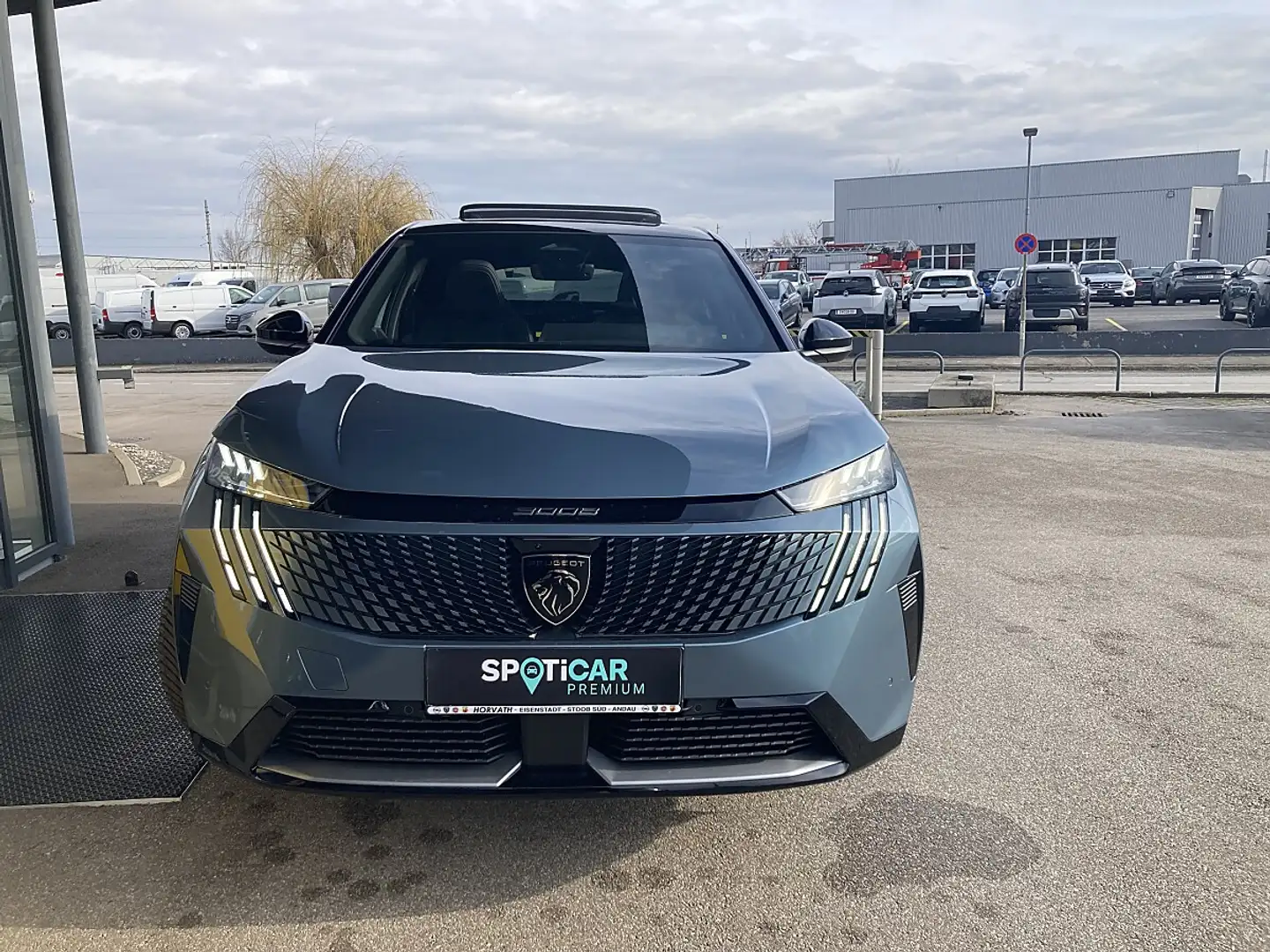 Peugeot 3008 Elektro 210 73kWh GT Blau - 2
