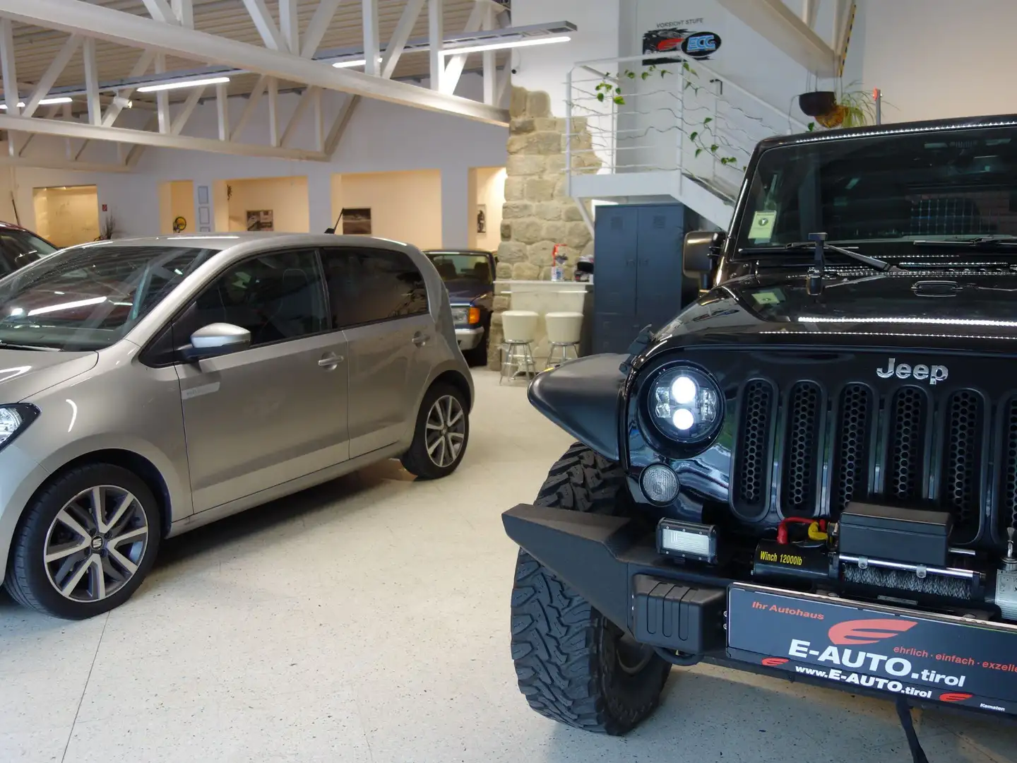Jeep Wrangler Sport 2,8 CRD Aut. *N1G *TYPISIERT *WINDE *FAHRWE Schwarz - 2