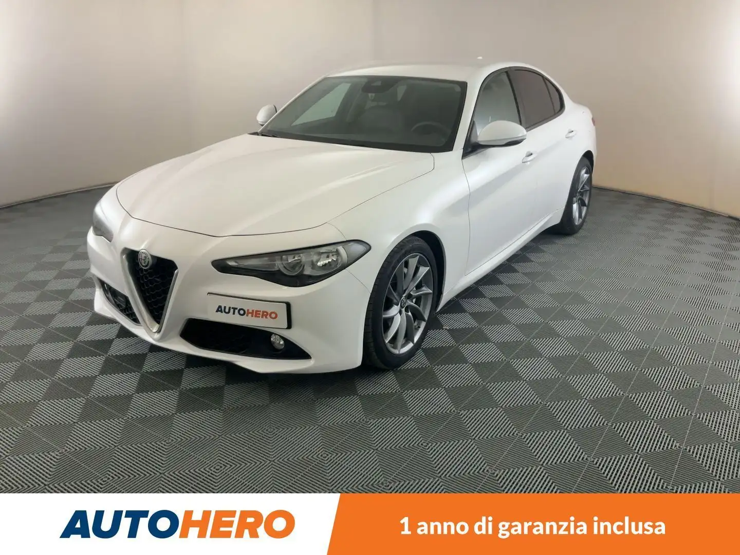 Alfa Romeo Giulia 2.2 JTDM Super Bianco - 1