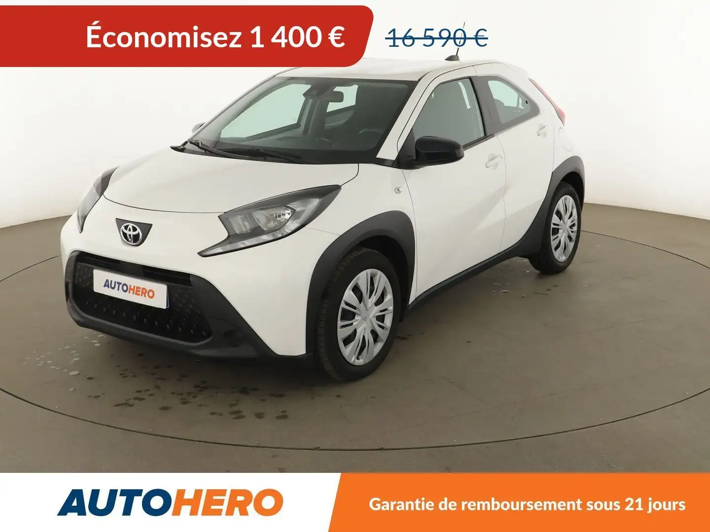 Toyota Aygo X 1.0 VVT-i Dynamic S-CVT Blanc - 1