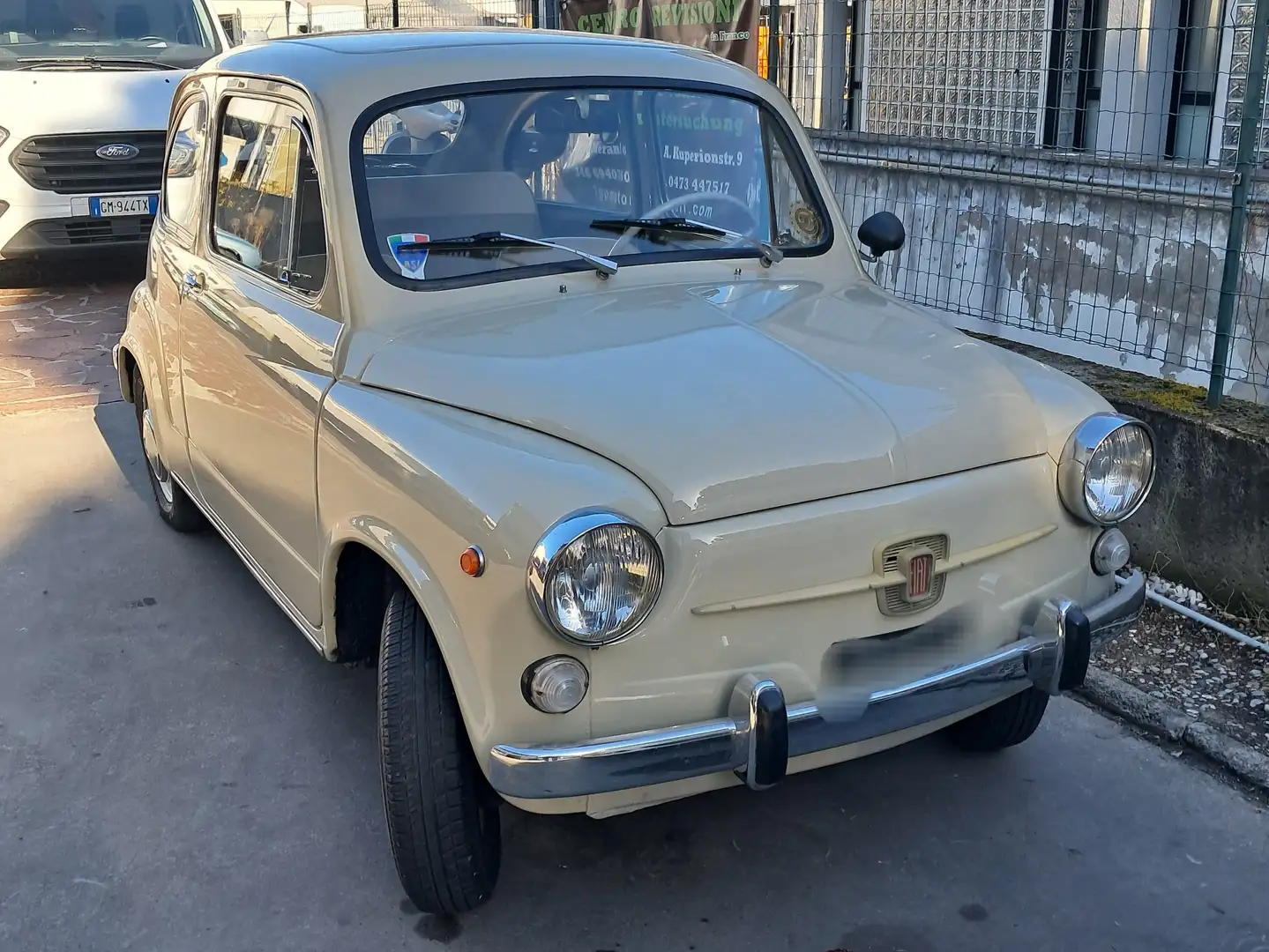 Fiat 600 Béžová - 1