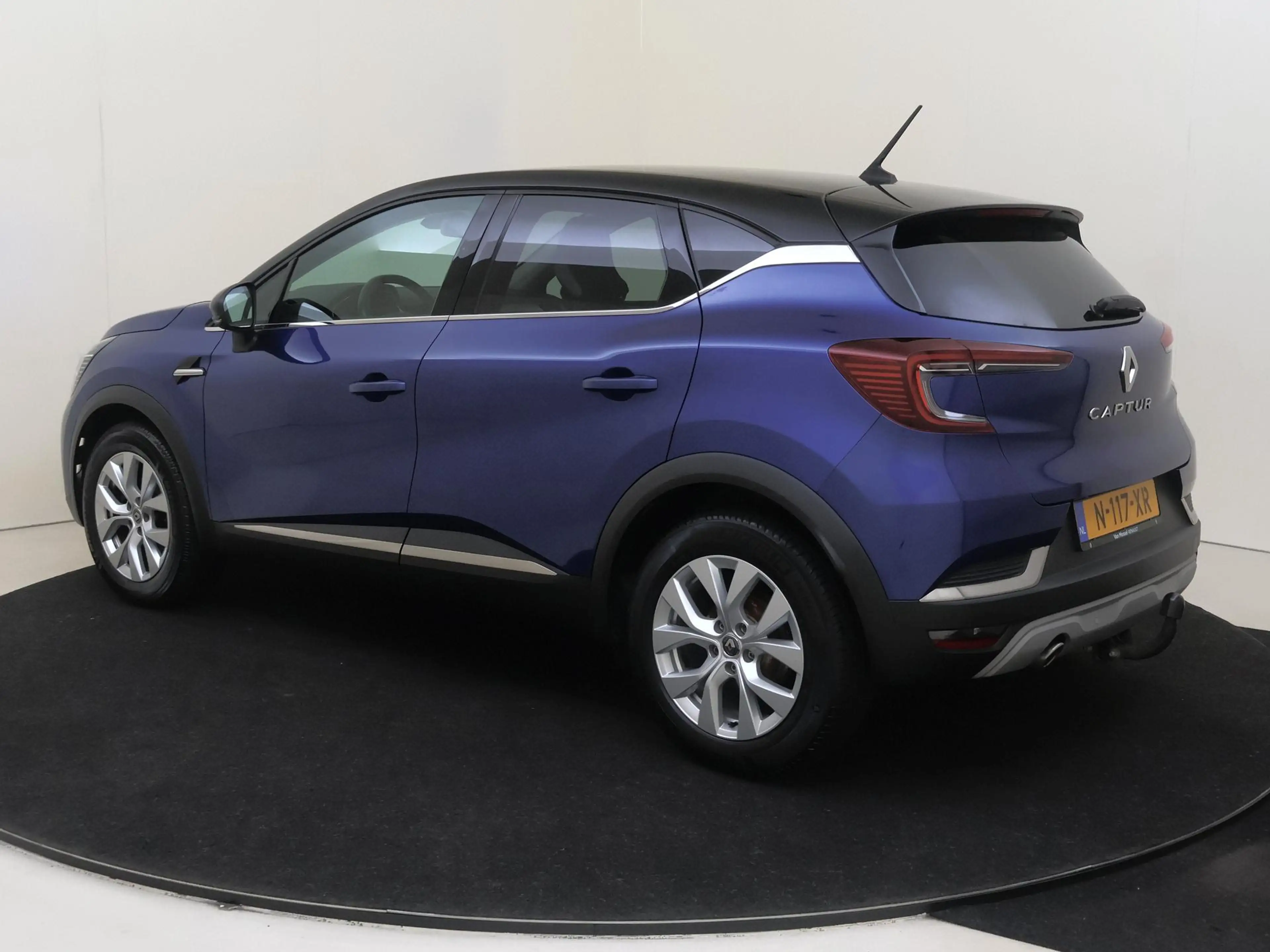 Renault Captur 1.0 TCe 100 Intens — photo 3