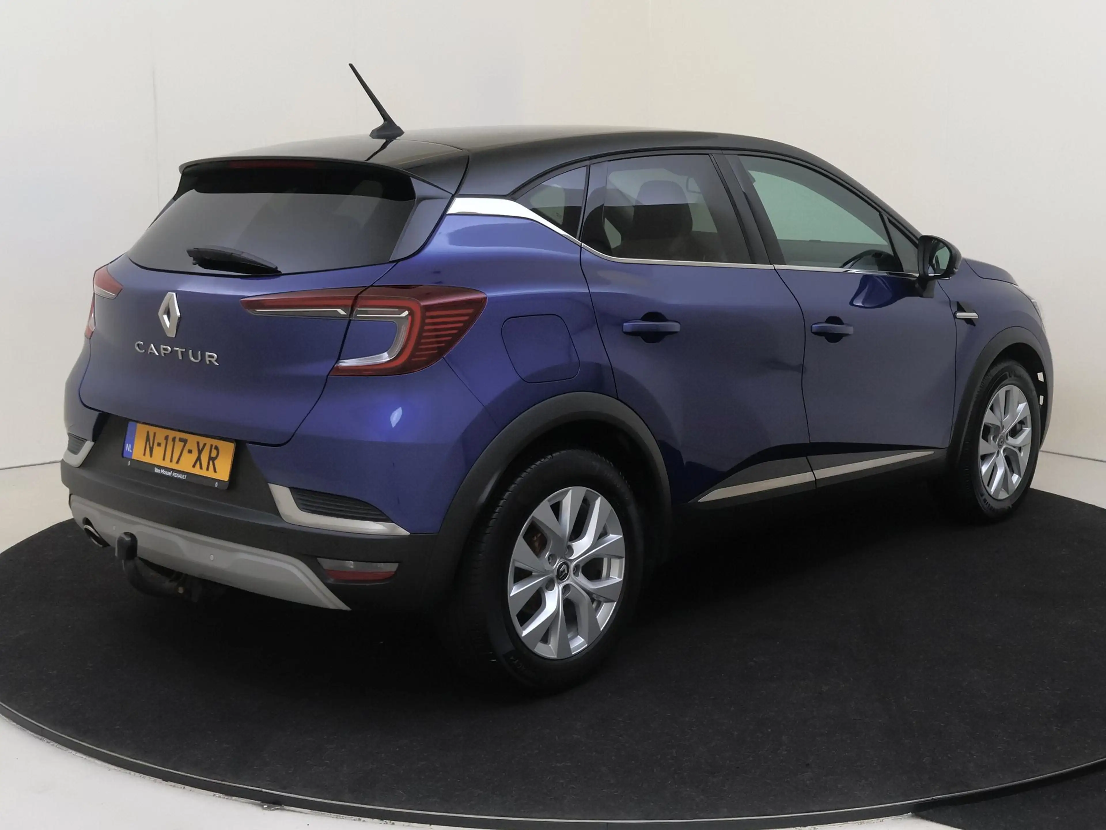 Renault Captur 1.0 TCe 100 Intens — photo 4