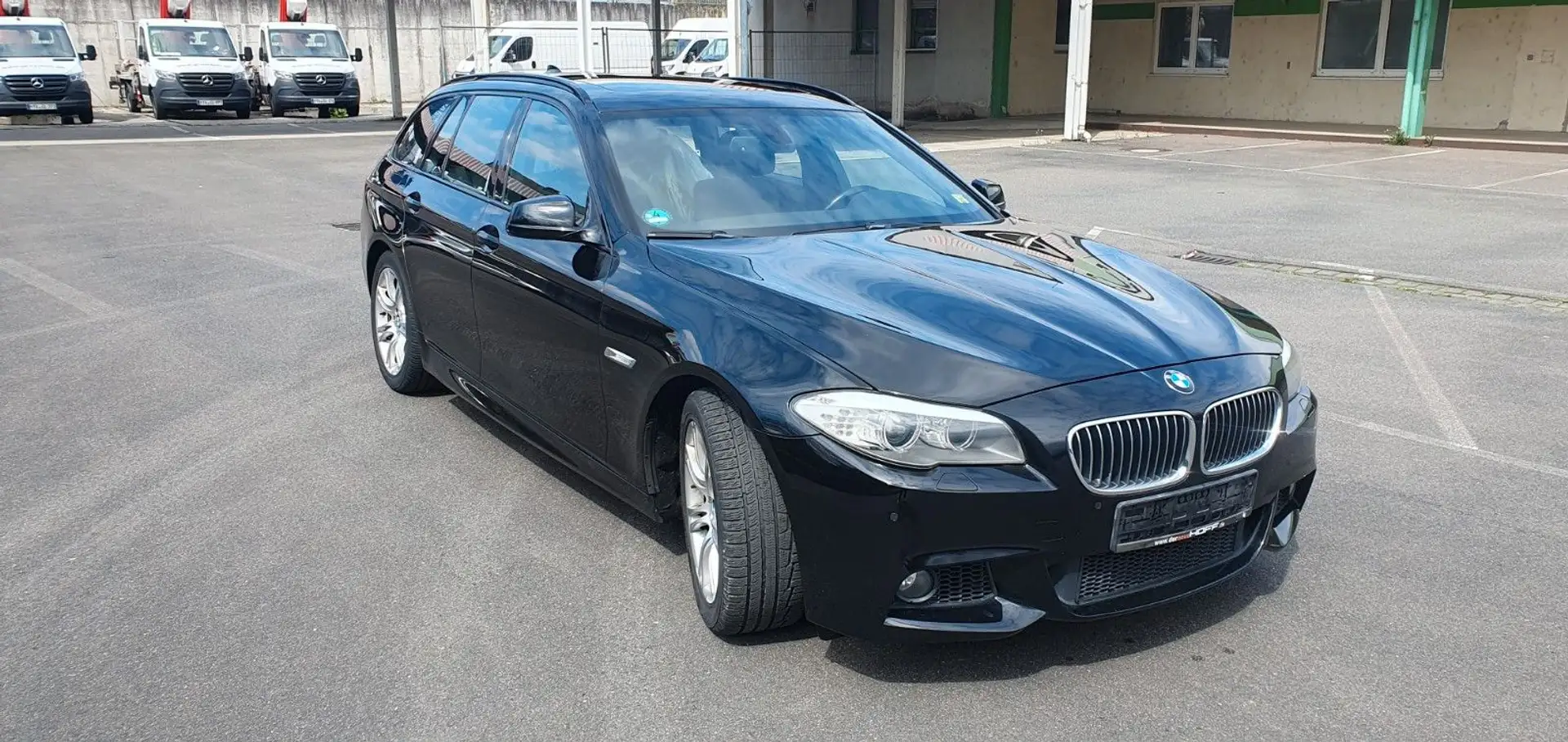 BMW 520 d Touring/M-Paket/1 Hand/Schiebe-Panoramadach Schwarz - 2
