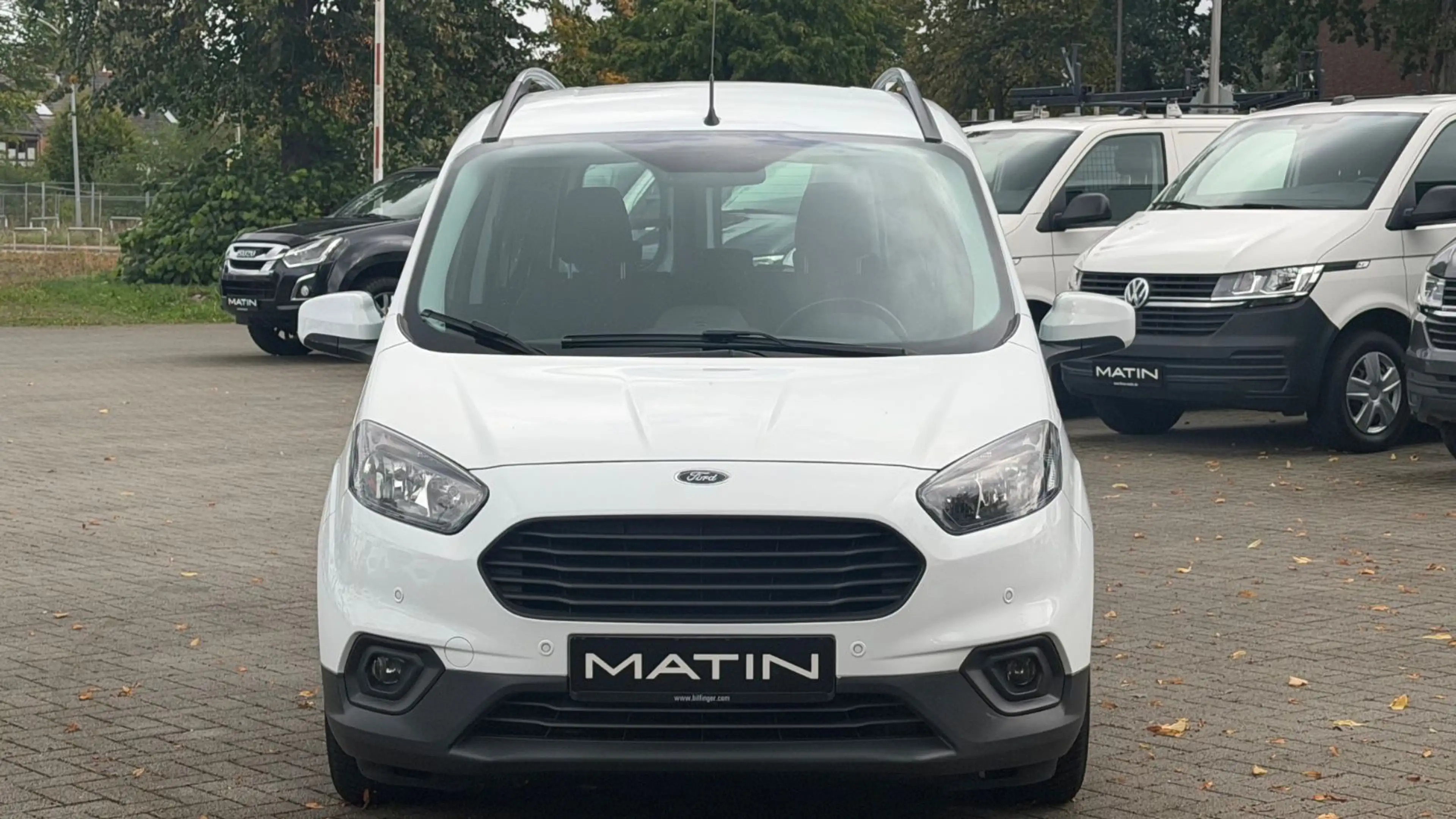 Ford Transit Courier TRANSIT COURIER TREND 5-SITZE/NAVI/KLIMA/SITZHZG — photo 2