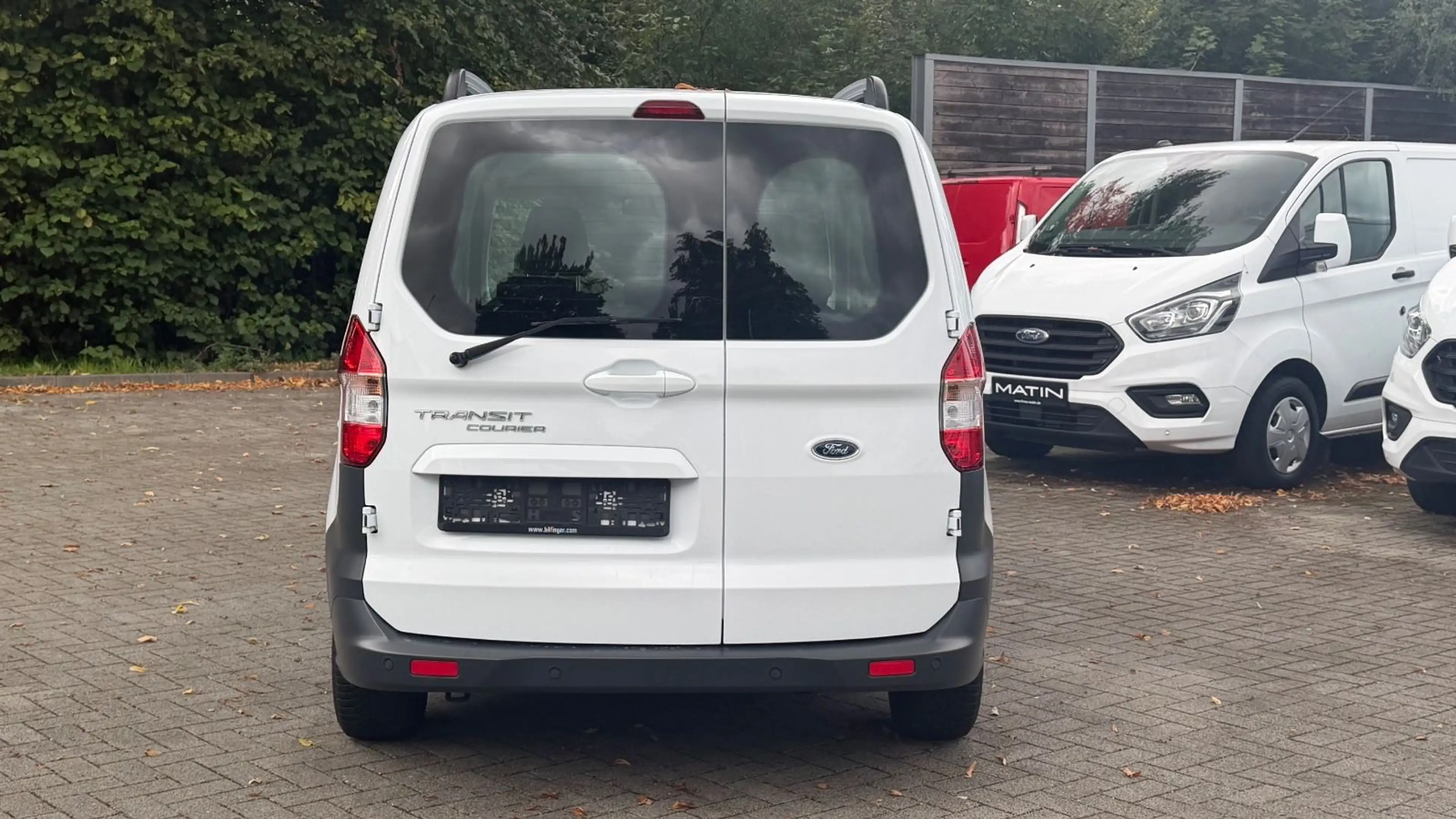 Ford Transit Courier TRANSIT COURIER TREND 5-SITZE/NAVI/KLIMA/SITZHZG — photo 6