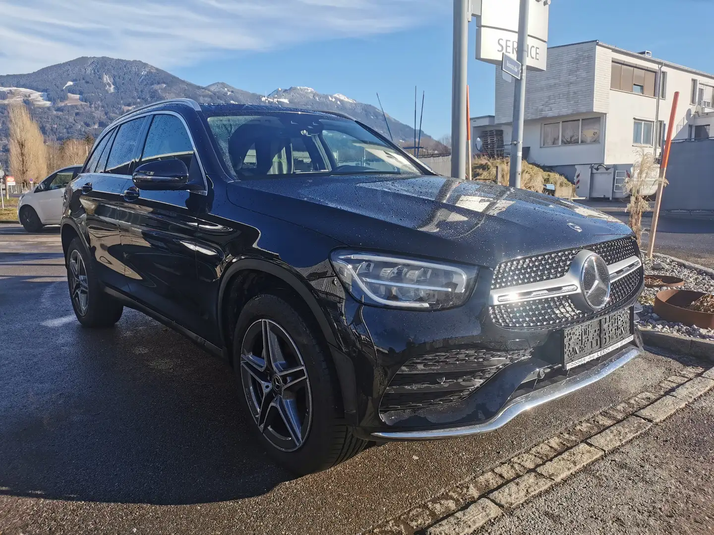 Mercedes-Benz GLC 300 e PHEV 4Matic AMG-Design Schwarz - 1