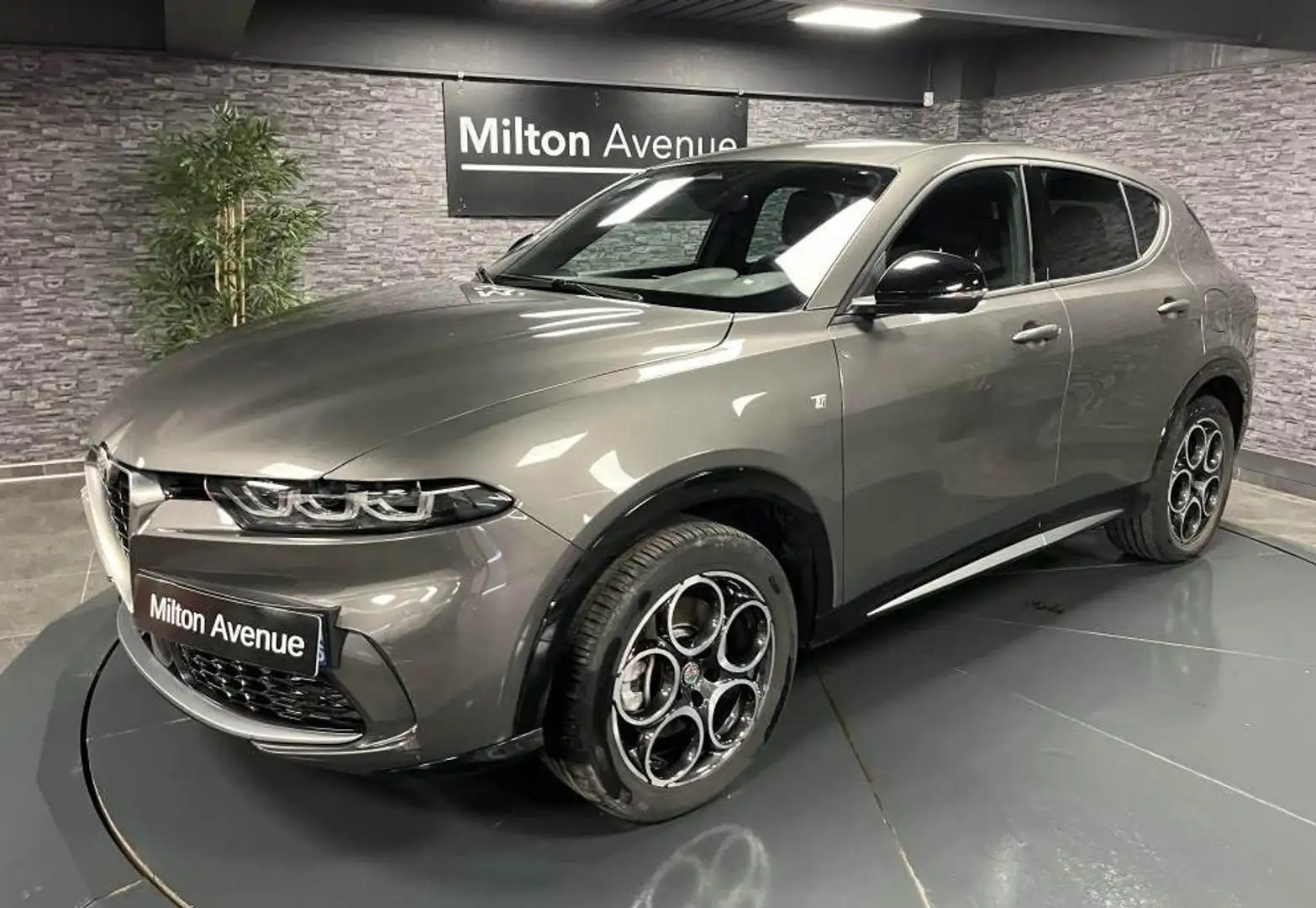 Alfa Romeo Tonale Tonale 1.3 PHEV - 280 - BVA  TI Q4 Gris - 1
