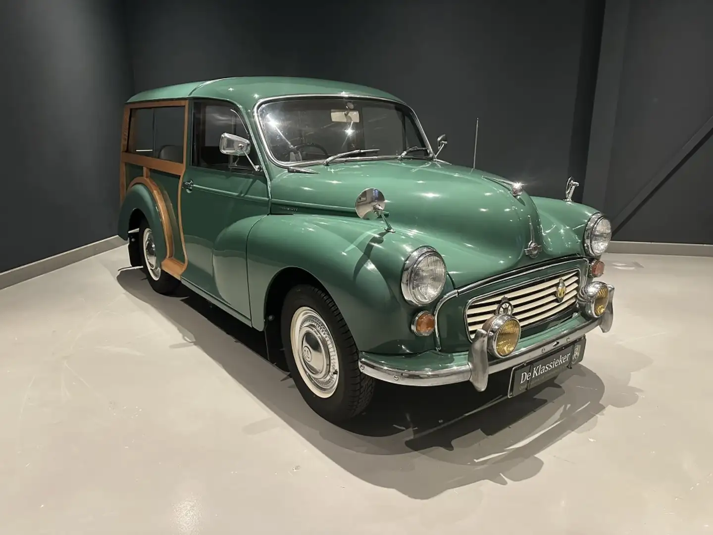 Oldtimer Morris Minor Traveler Vert - 2