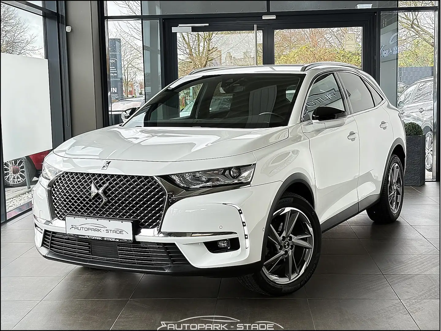 DS Automobiles DS 7 Crossback 1.5 BlueHDI Aut. Ambiente Tempo. Weiß - 2