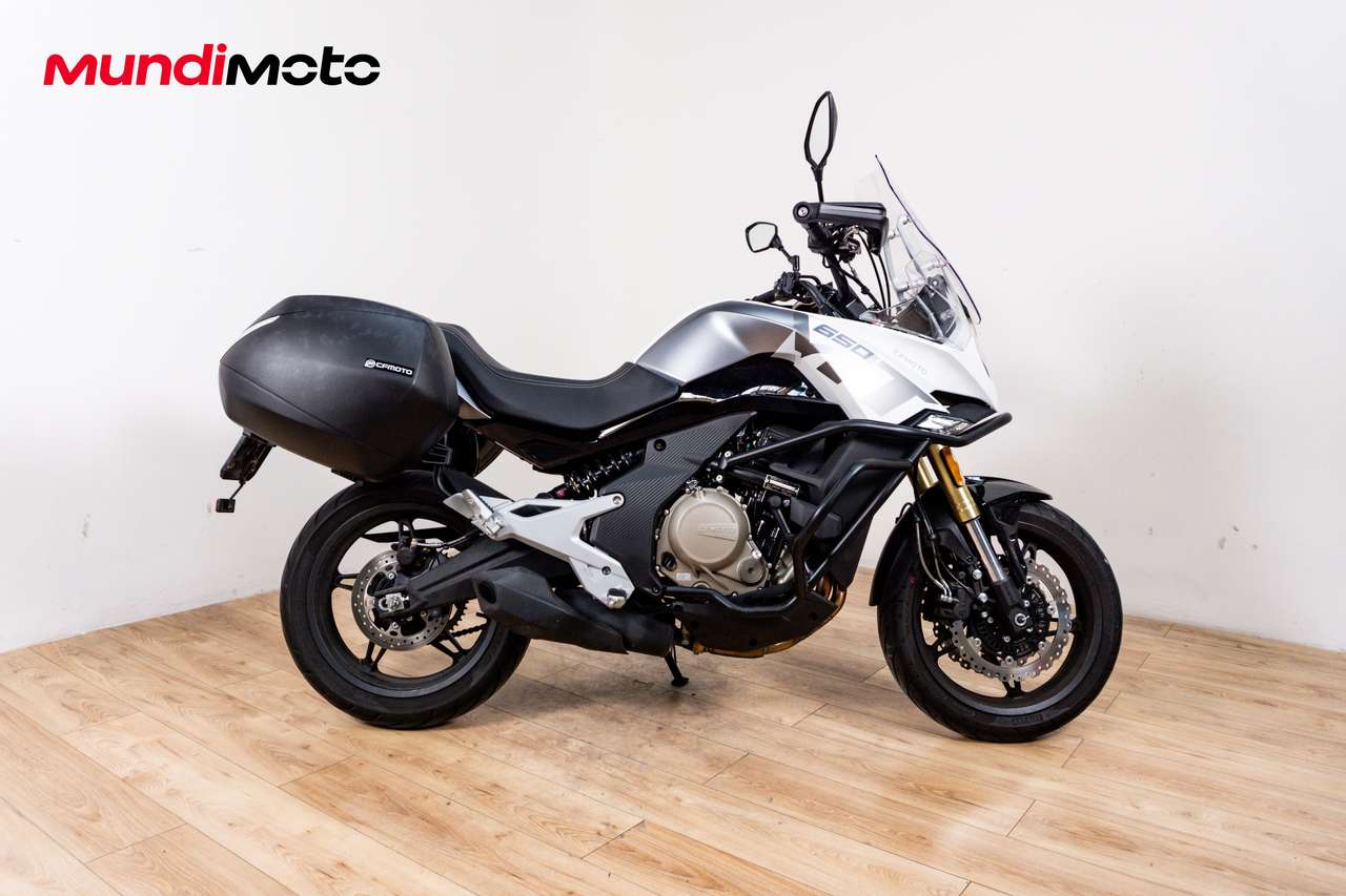 CFMOTO 650 MT