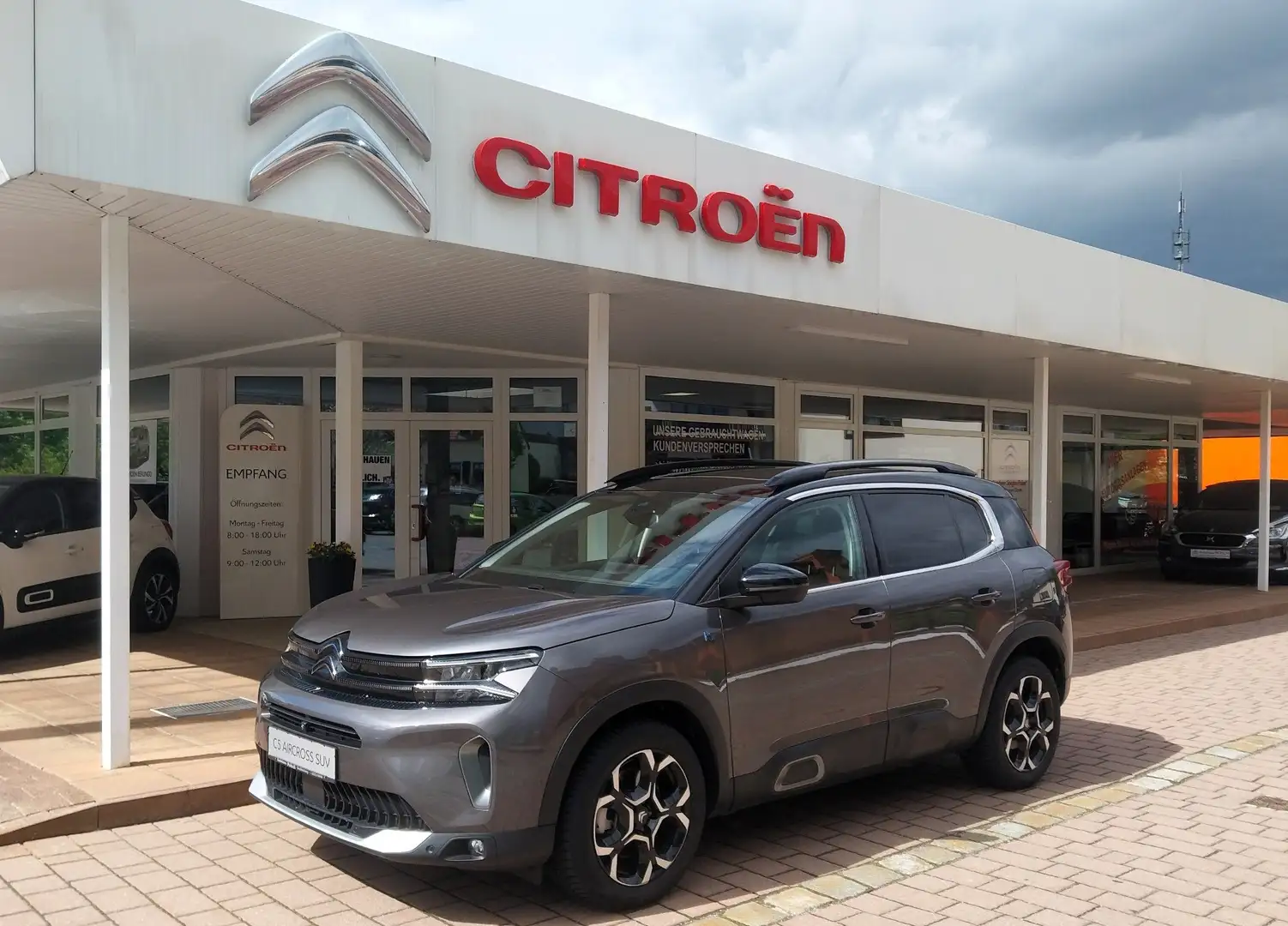 Citroen C5 Aircross Hybrid 225 e-EAT8 SHINE *SCHIEBEDACH, PARK ASSIST* Grau - 1