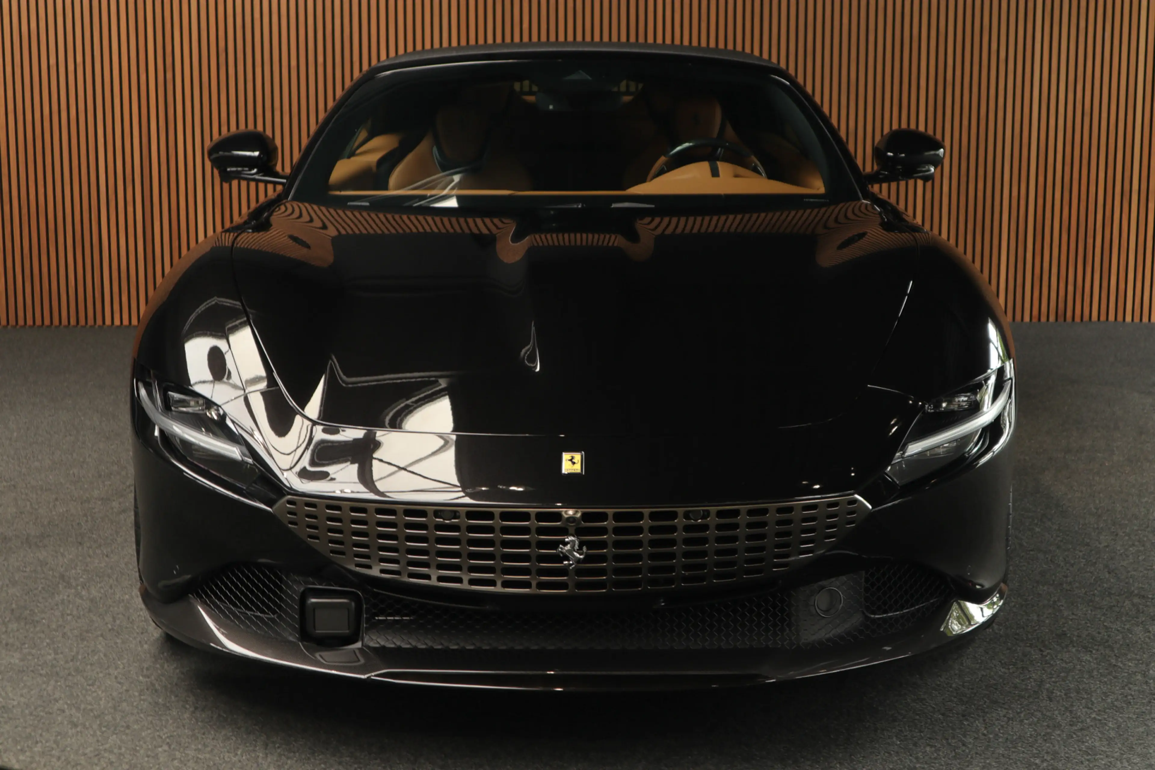 Ferrari Roma Spider 3.9 V8 Passenger Display-360-Carbon-Daytona — photo 15