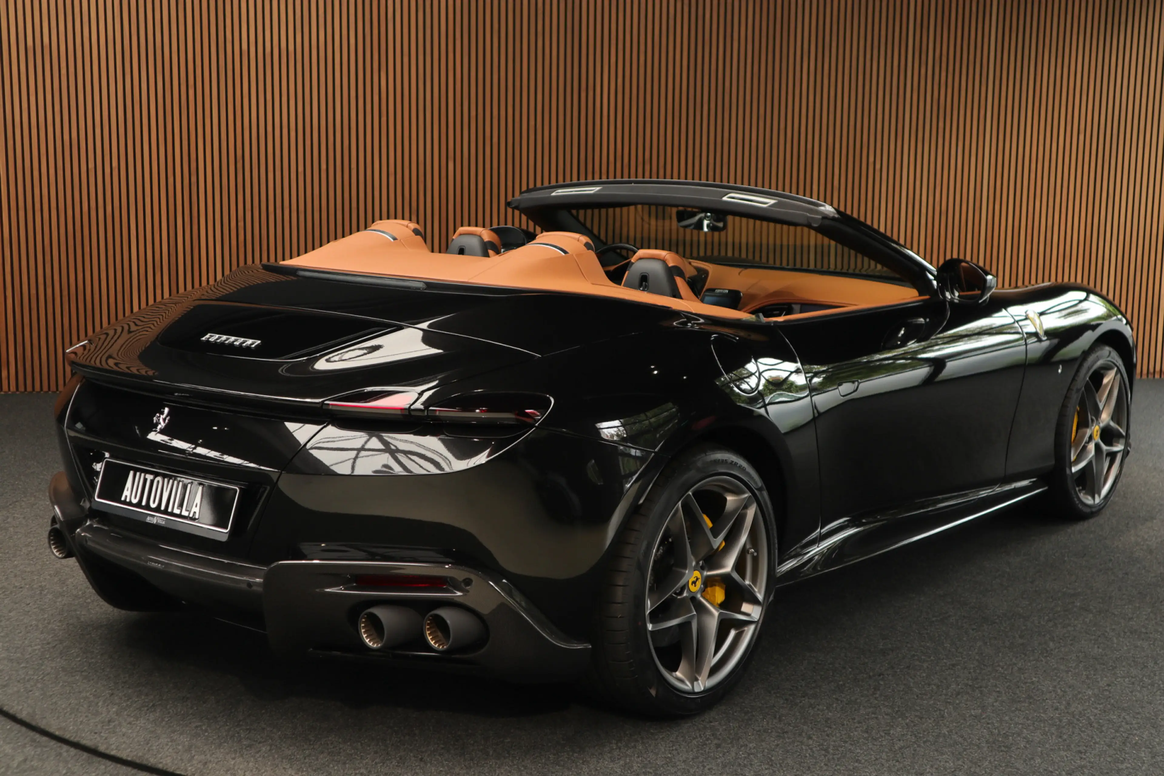 Ferrari Roma Spider 3.9 V8 Passenger Display-360-Carbon-Daytona — photo 10