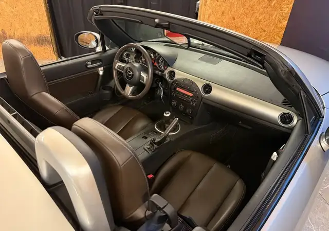Mazda MX-5 view 10