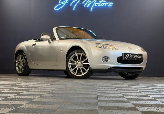 Mazda MX-5 view 2