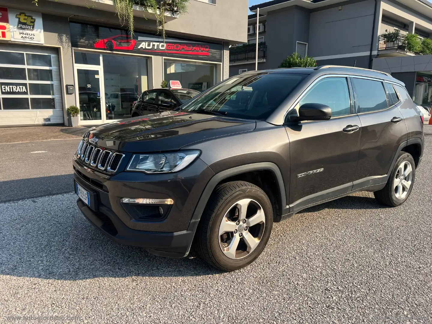 Jeep Compass 2.0 Mjt II aut. 4WD Longitude Gris - 1