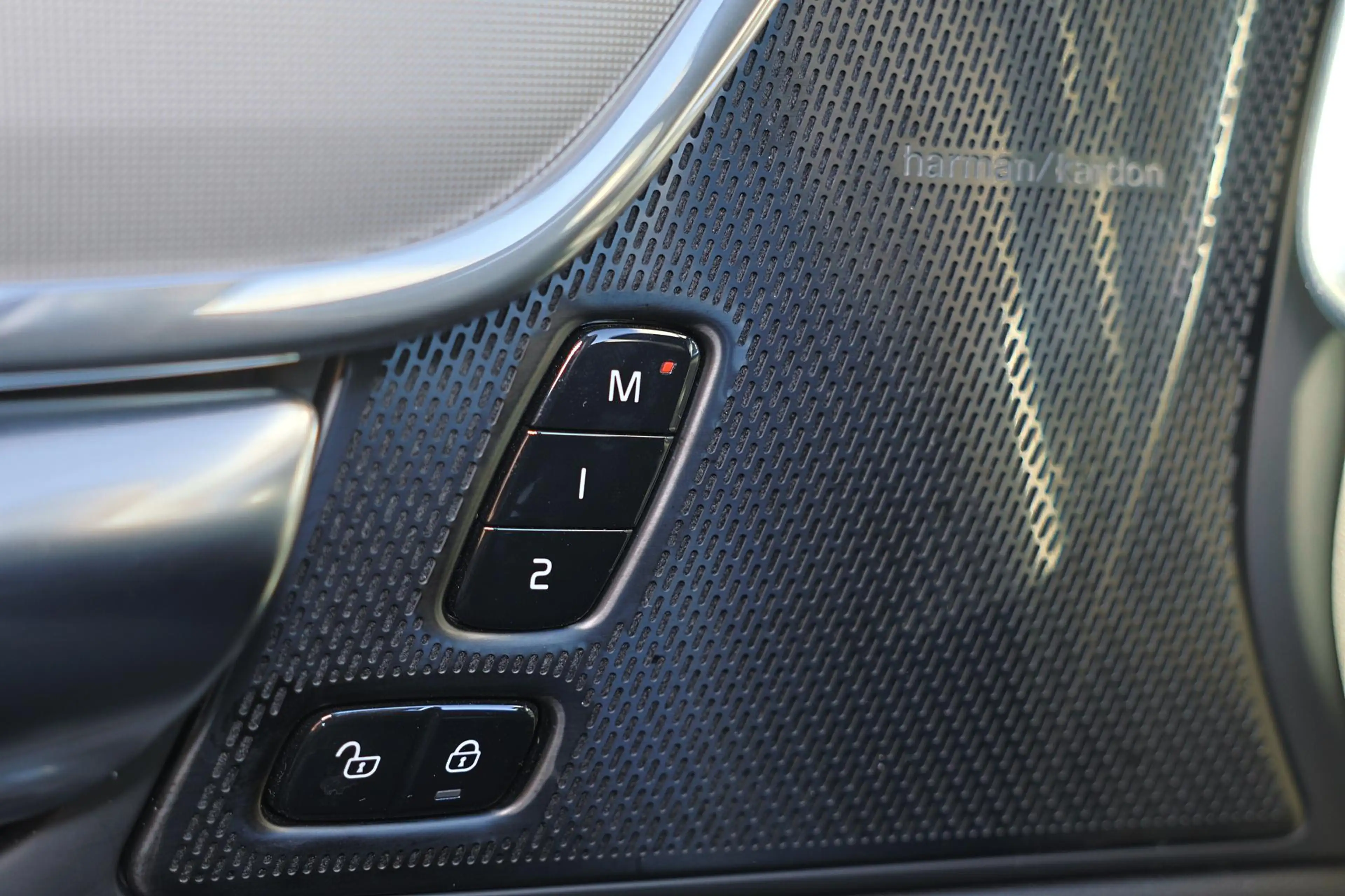 Volvo S90 T8 AWD Plus Dark - Schuif/kanteldak - IntelliSafe — photo 12