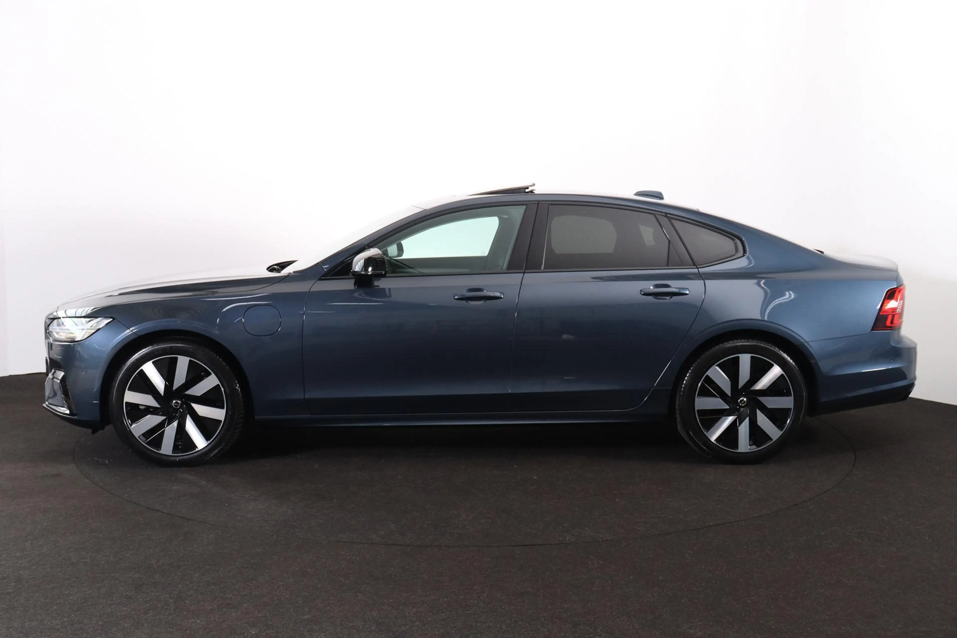 Volvo S90 T8 AWD Plus Dark - Schuif/kanteldak - IntelliSafe — photo 3