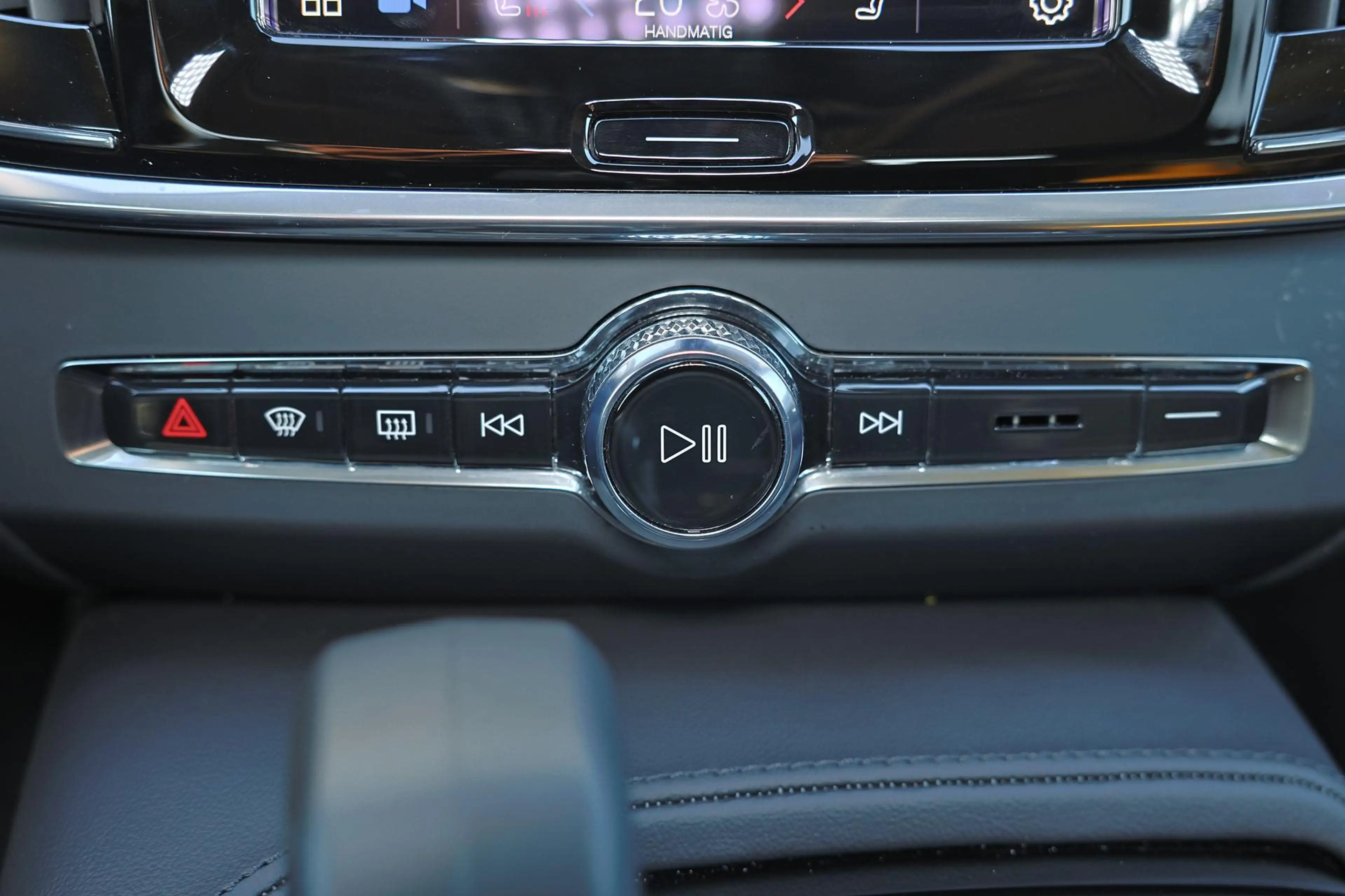 Volvo S90 T8 AWD Plus Dark - Schuif/kanteldak - IntelliSafe — photo 10
