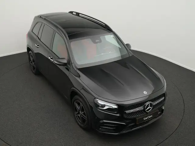 Mercedes-Benz GLB view 12