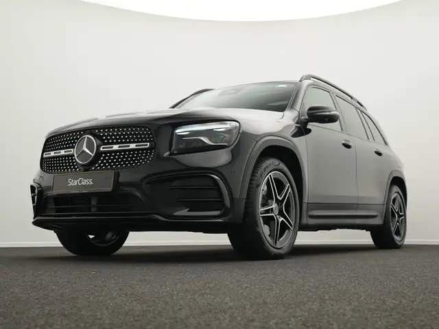 Mercedes-Benz GLB view 10