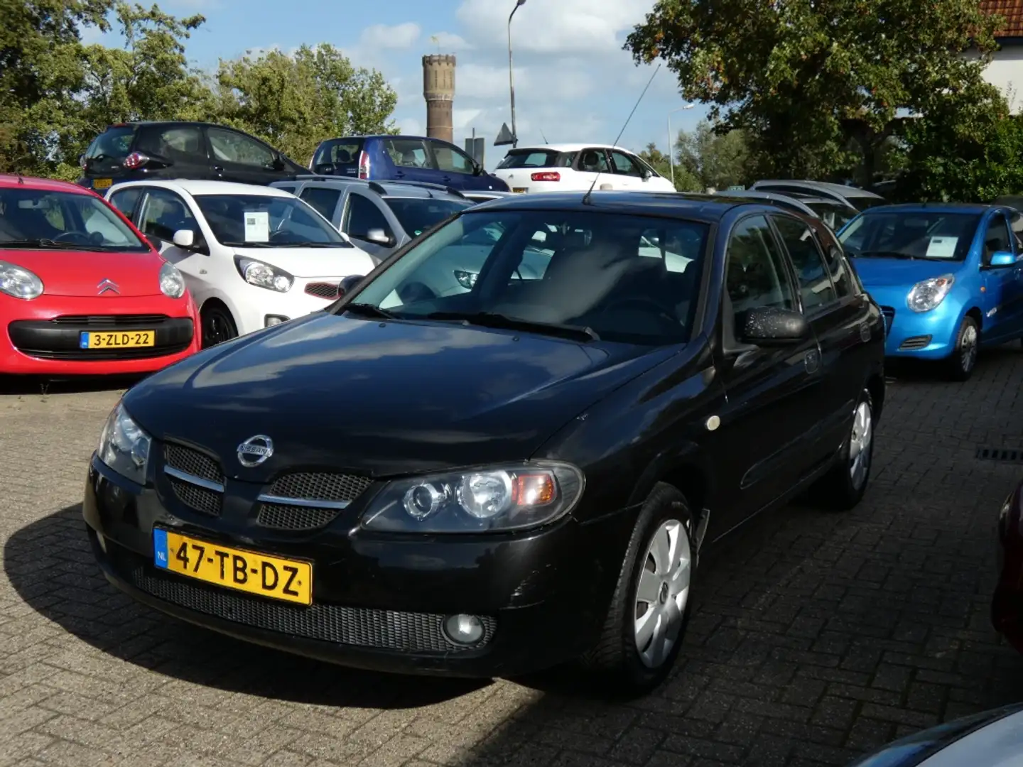 Nissan Almera 1.5 Visia Nwe APK Noir - 1