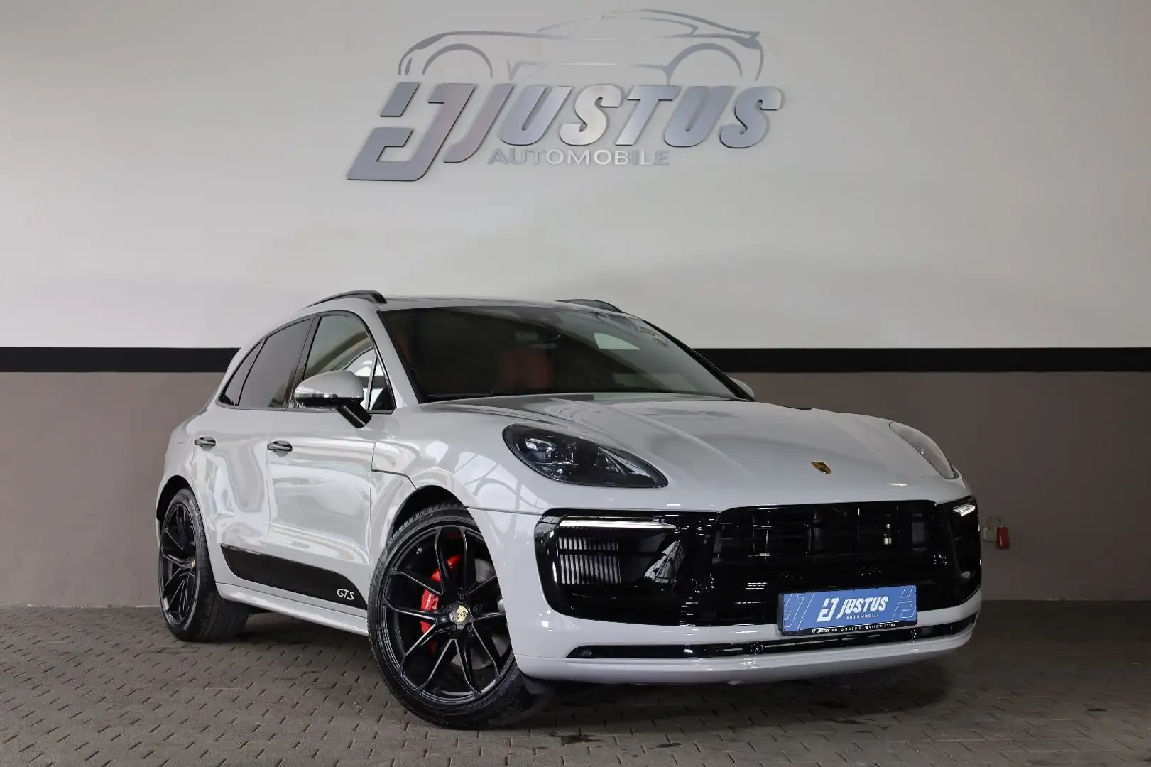 Porsche Macan GTS/PANO/4xSHZ/AIRMATIC/BOSÉ/TTW/APPLE/R21 Gris - 1