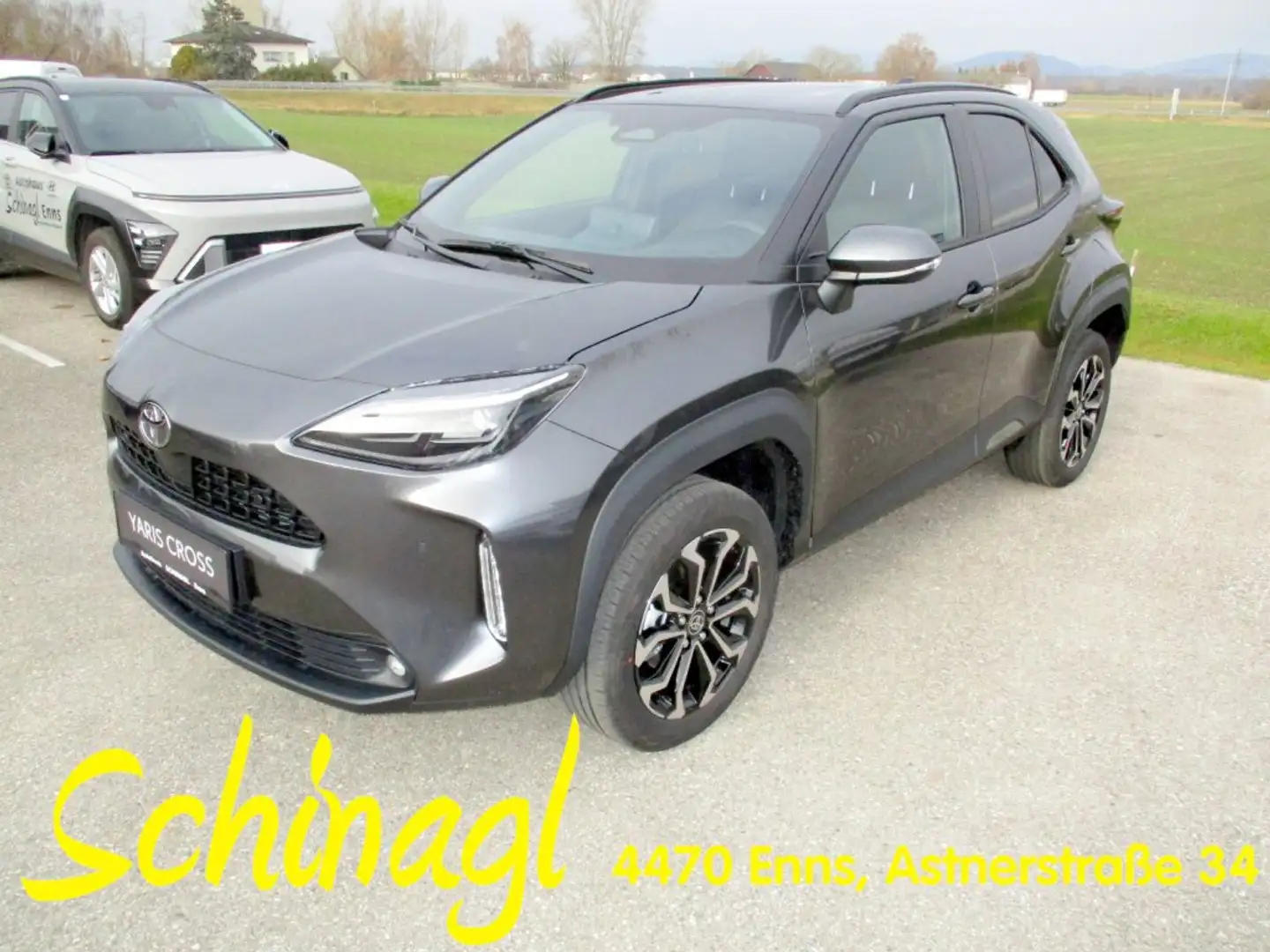 Toyota Yaris Cross 1,5 HSD Active Drive + Safety P Silber - 1