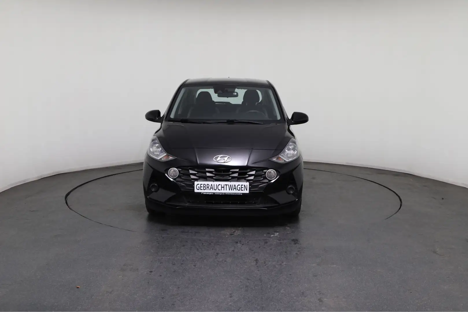 Hyundai i10 Advanced 1.0 MPI 49kW (67 PS) 5-Gang Schaltgetrieb Schwarz - 2