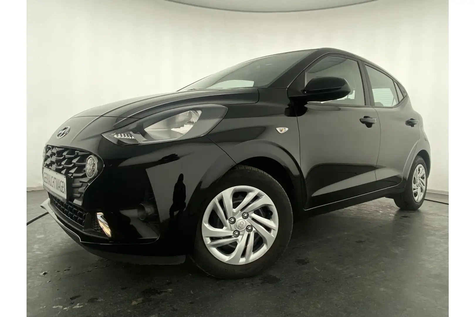Hyundai i10 Advanced 1.0 MPI 49kW (67 PS) 5-Gang Schaltgetrieb Schwarz - 1
