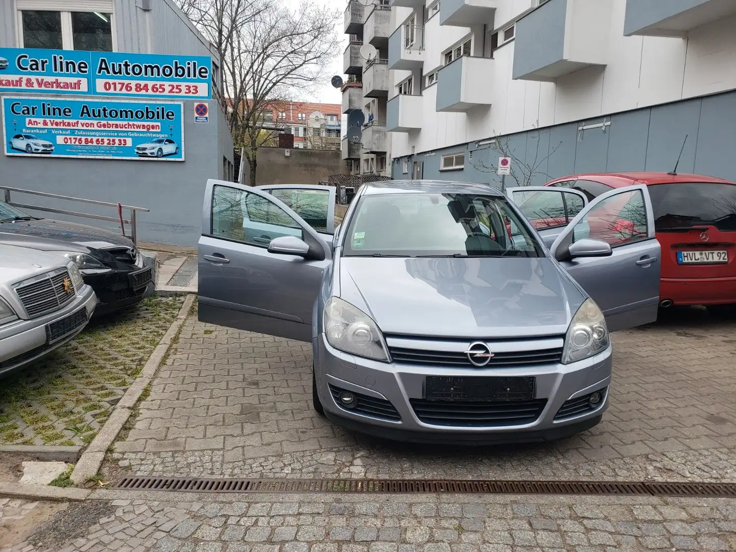 Opel Astra 1.8 CosmoTÜV NEU/Garantie 24 Grau - 2